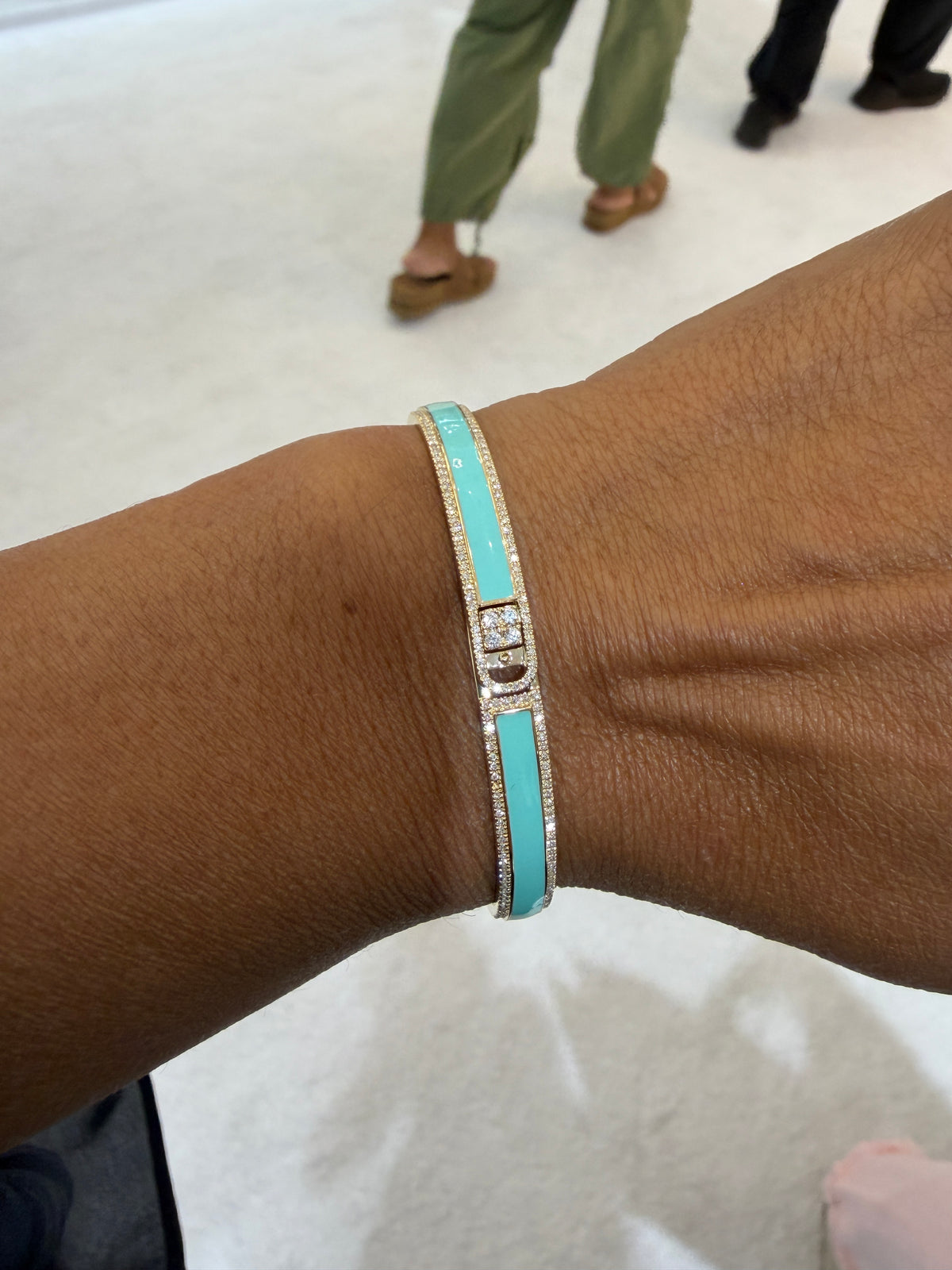 Diamond bracelet in 14k Yellow Gold by Ulka Rocks