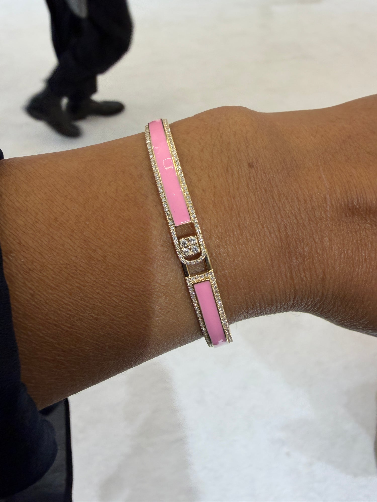 Diamond bracelet in 14k Yellow Gold by Ulka Rocks