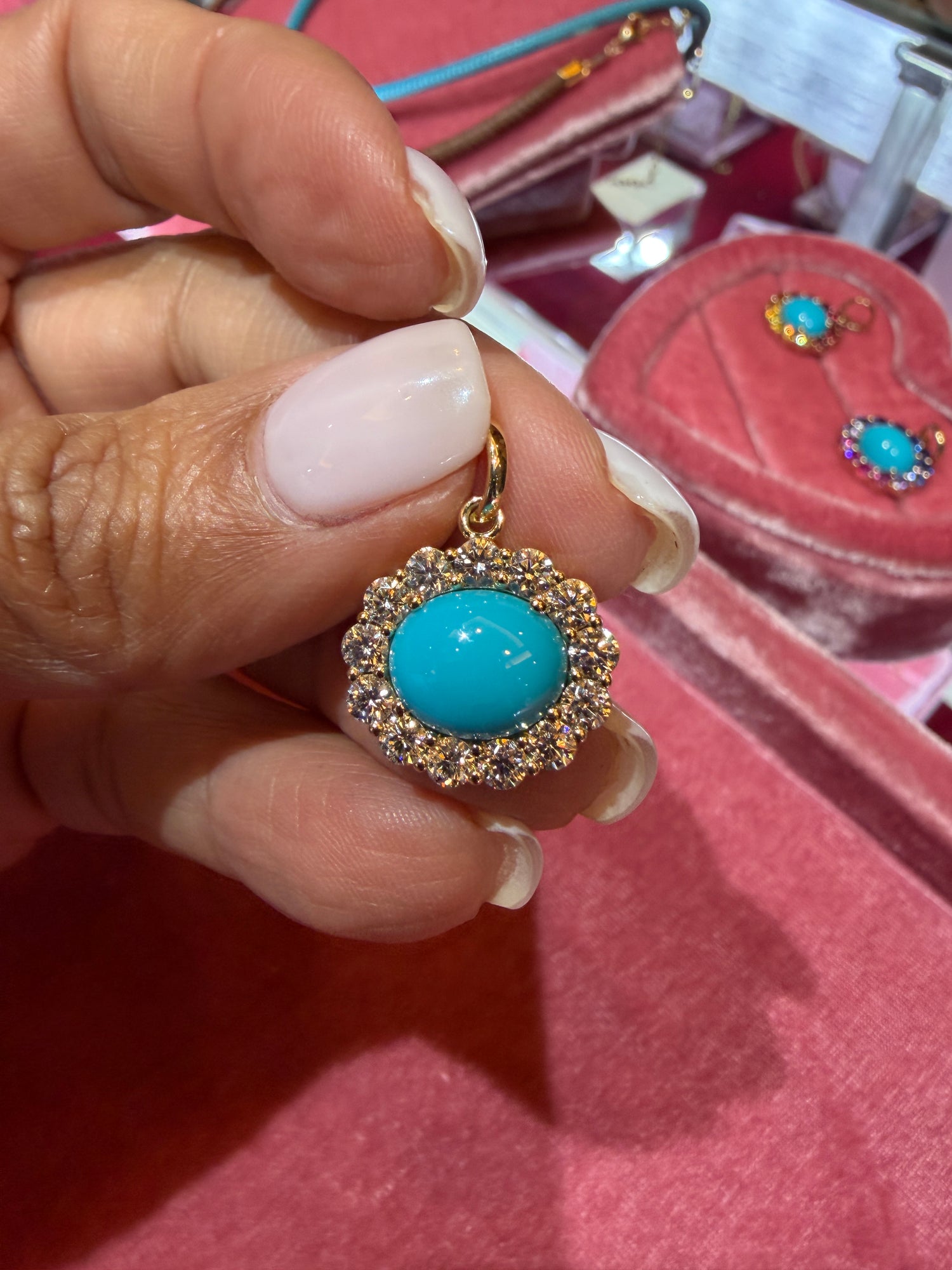 14k Yellow Gold Pendant With Turquoise