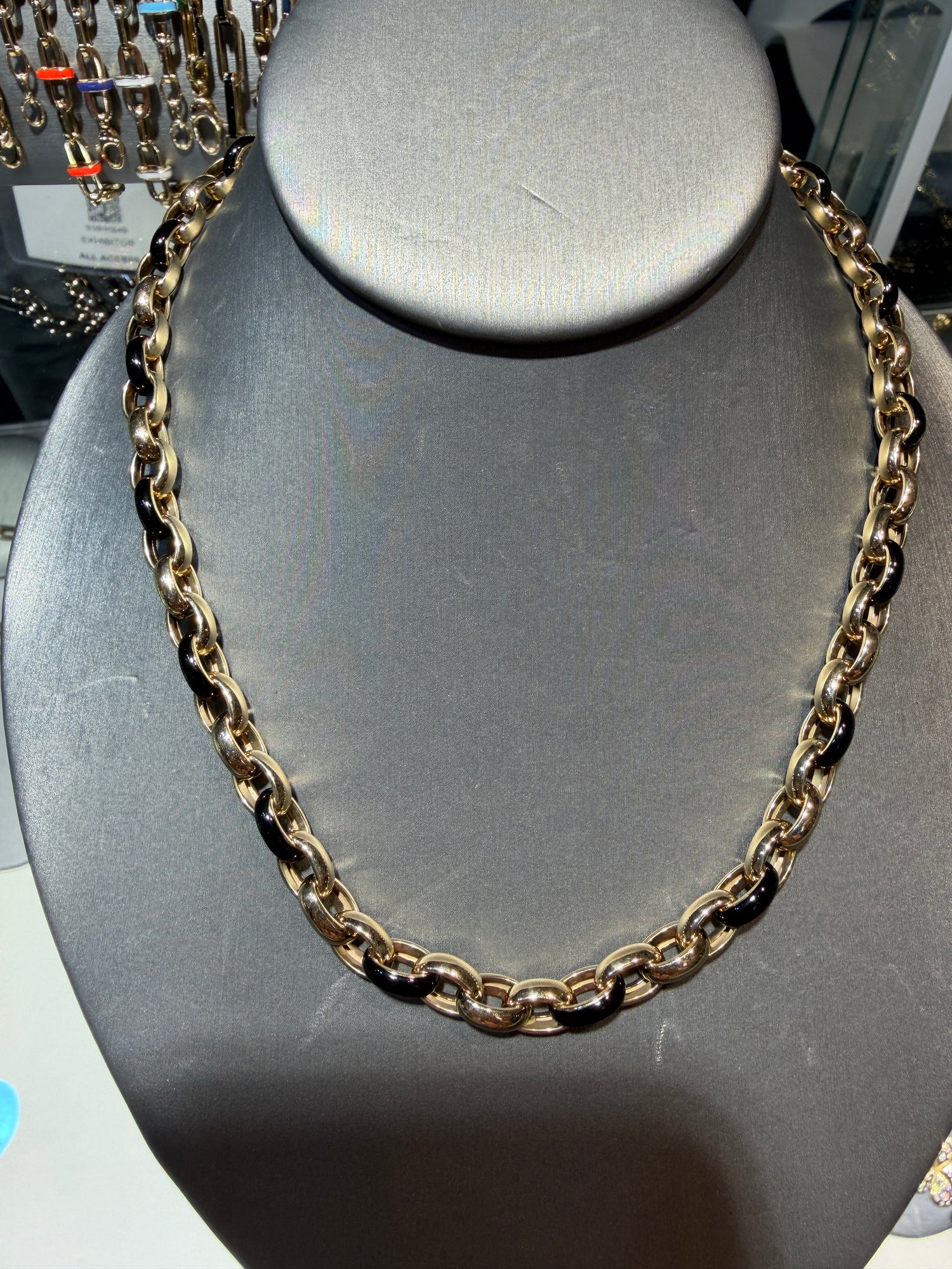 14k Yellow Gold Necklace With Enamel 18 inches