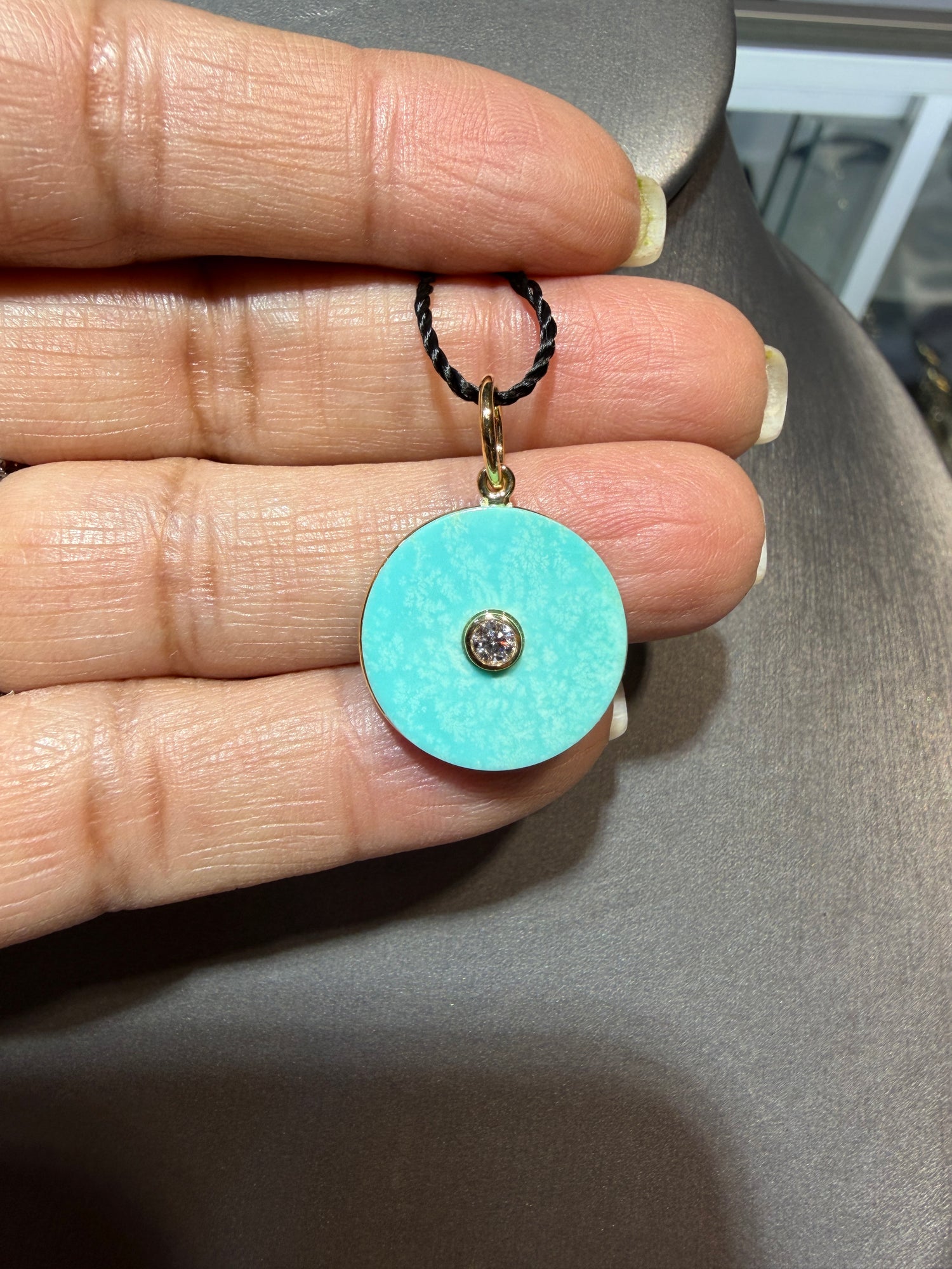 18k Yellow Gold Pendant With Turquoise