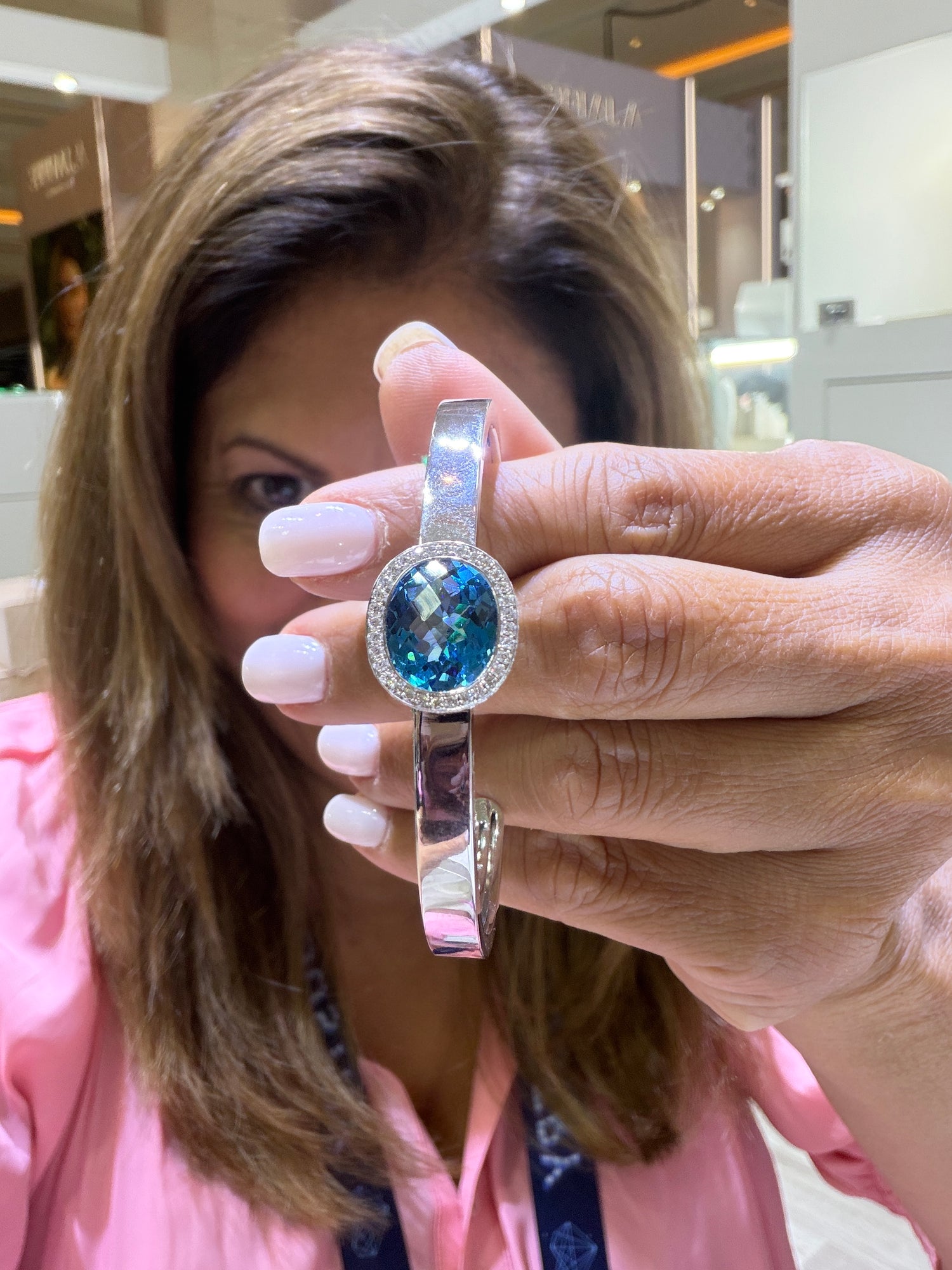 14k White Gold Bracelet With Swiss Blue Topaz
