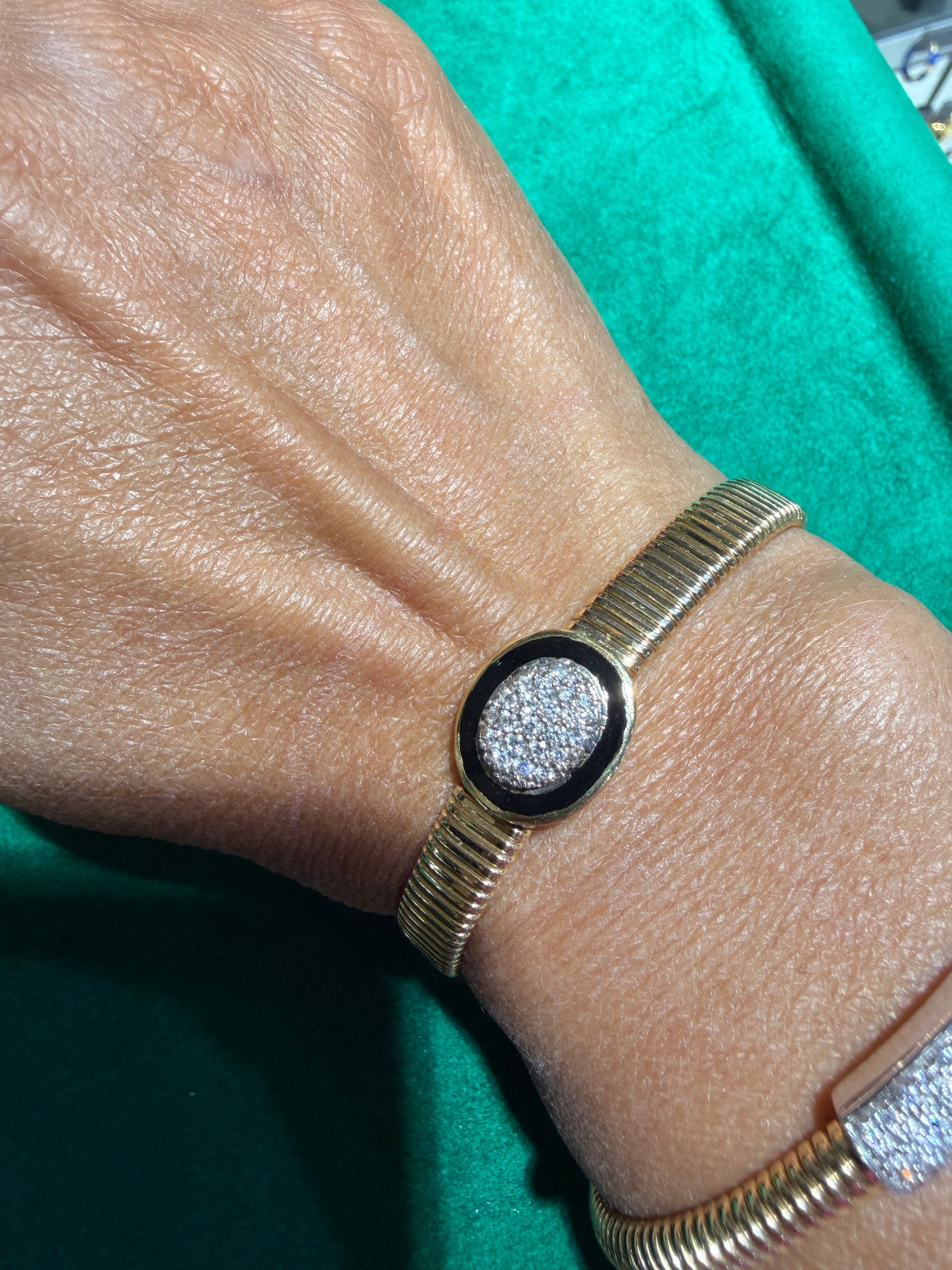 14k Yellow Gold Bracelet With Diamond