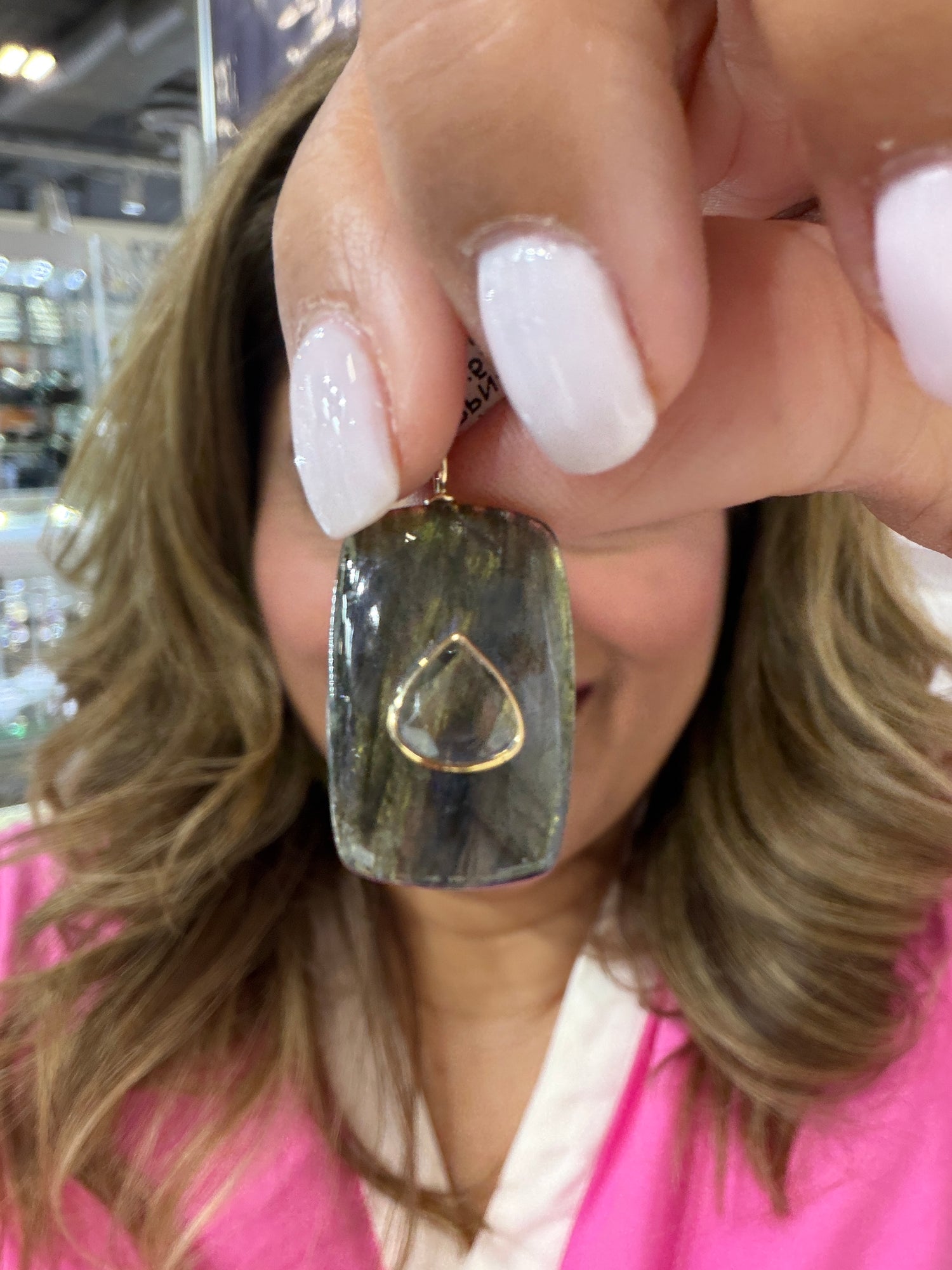 14k Yellow Gold Pendant With Labradorite