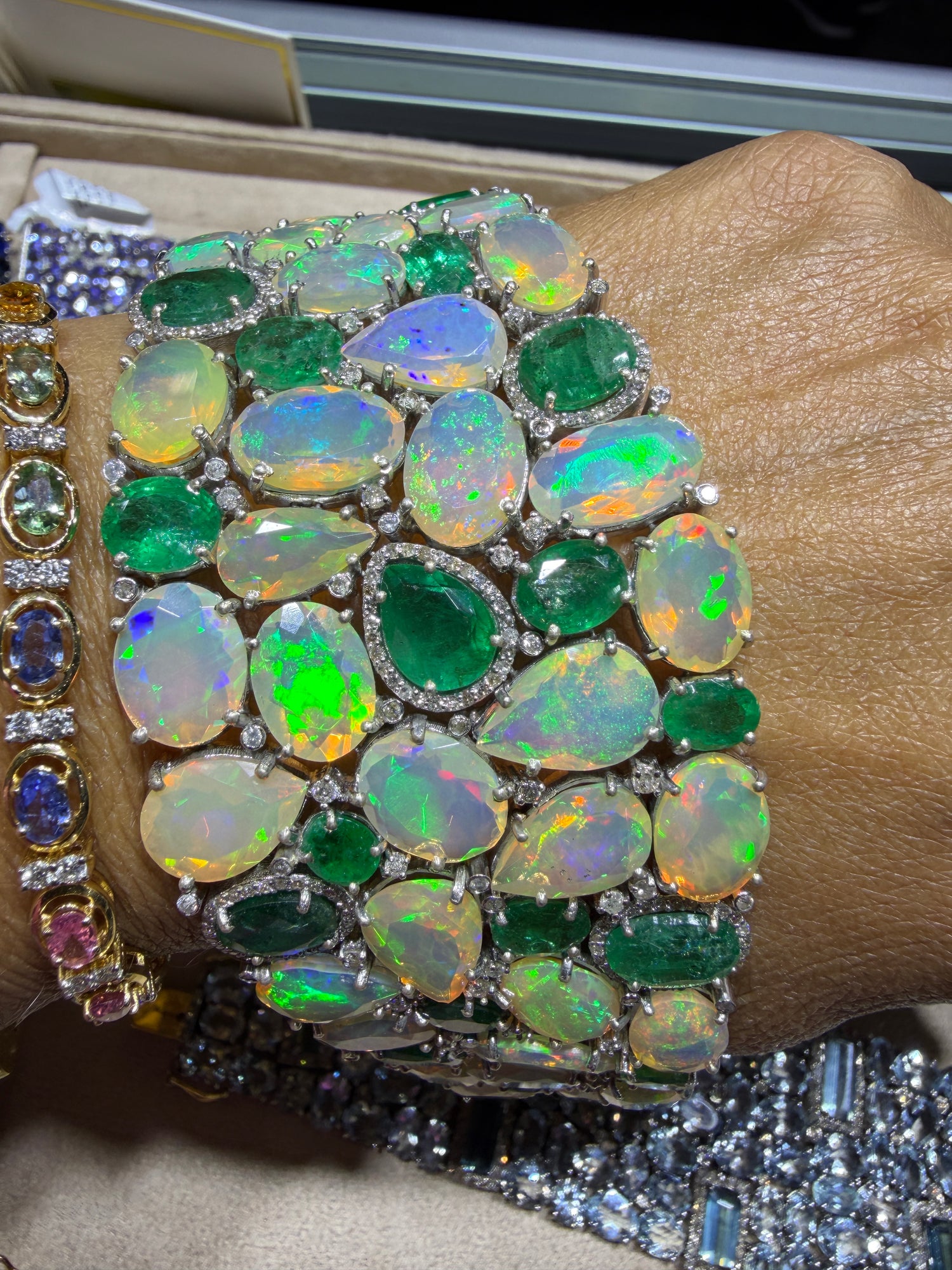Sterling Silver Bracelet With Emerald And Opal