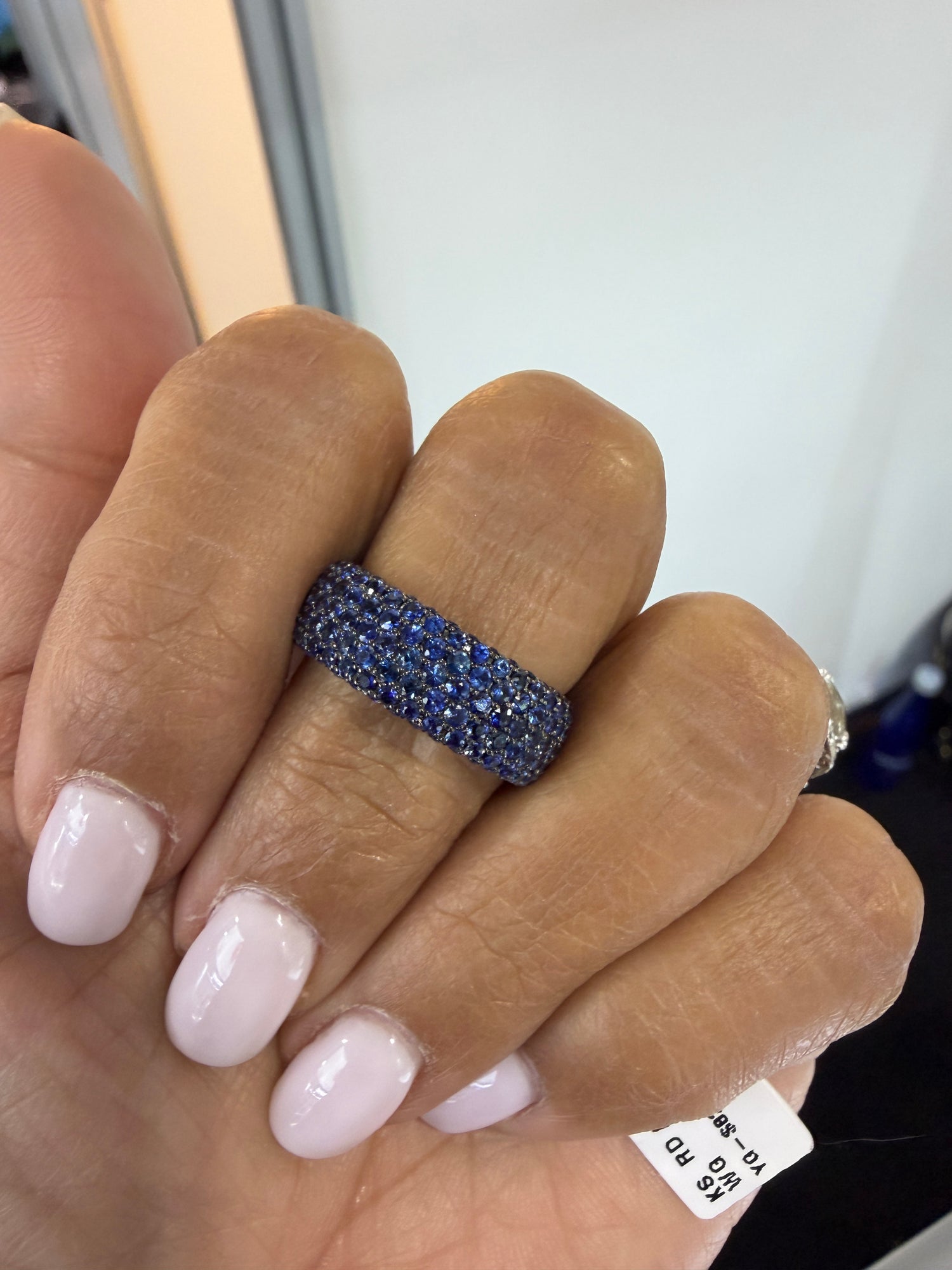 18k White Gold Ring With Sapphire Size 7