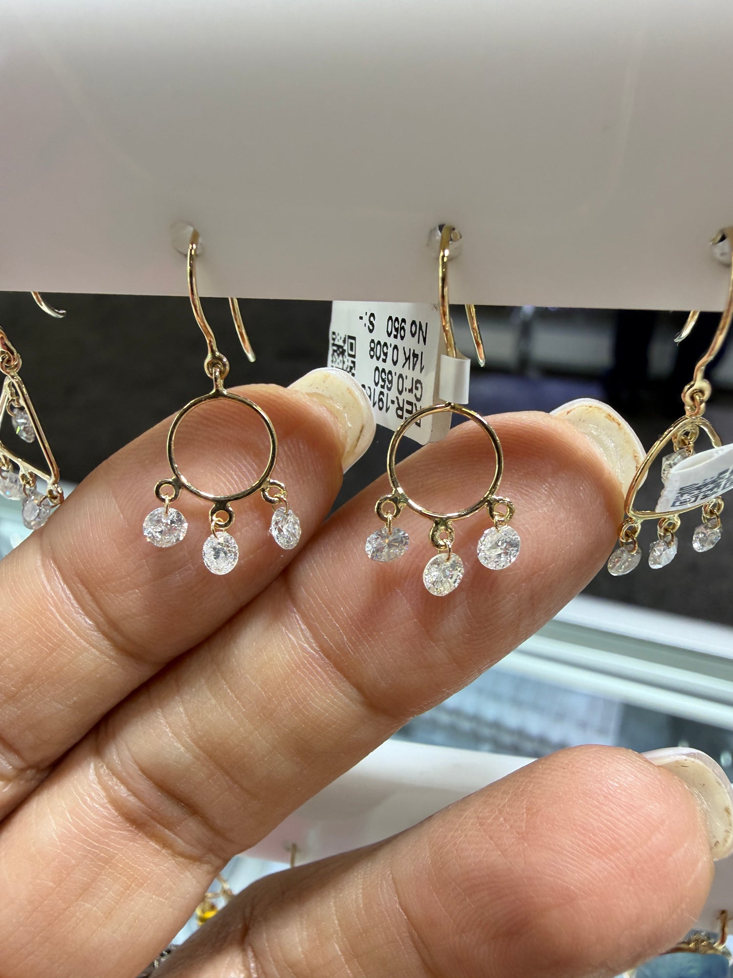 14k Yellow Gold Earrings With Diamond