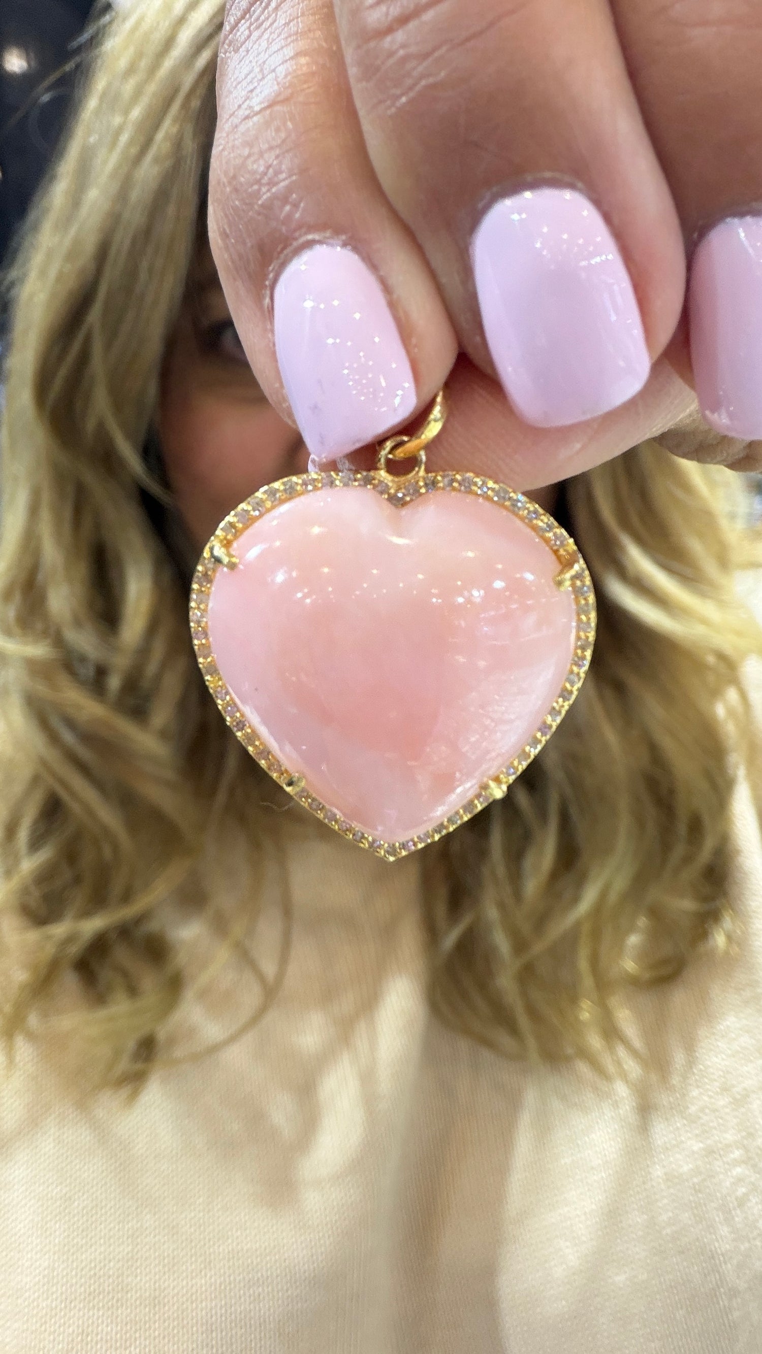 14k Yellow Gold Pendant With Pink Opal