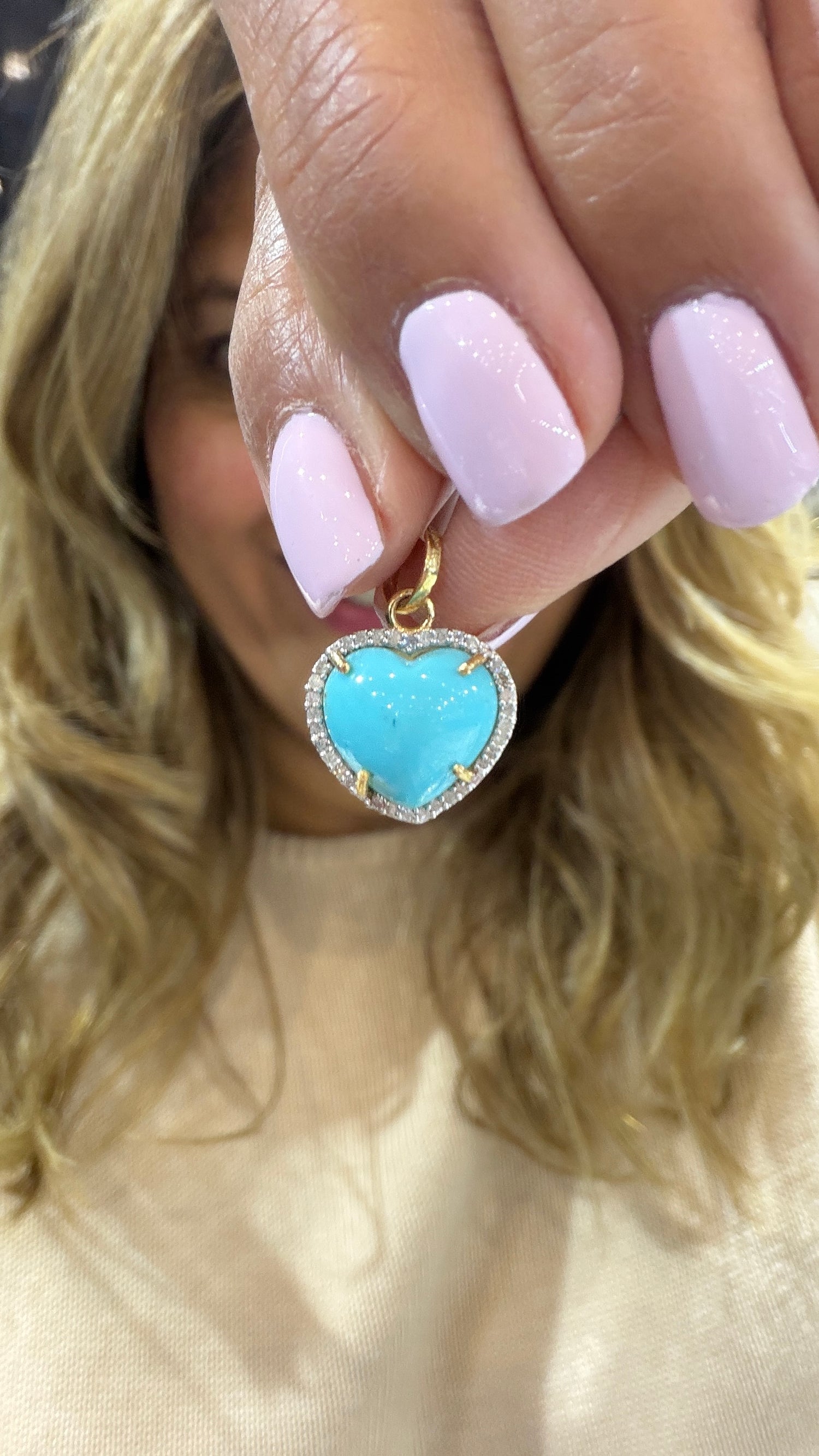 14k Yellow Gold Pendant With Turquoise