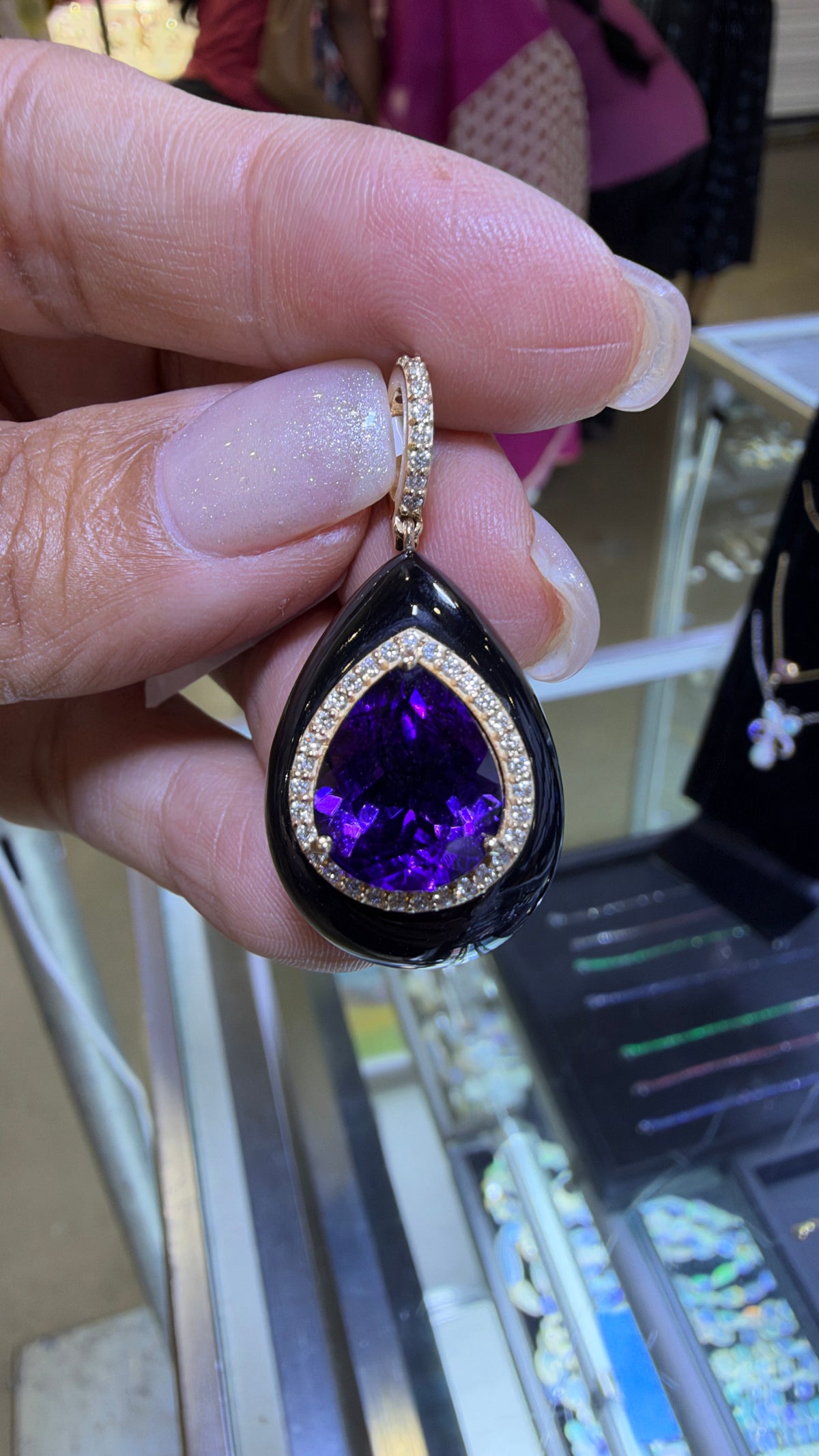 14k Yellow Gold Pendant With Amethyst And Onyx