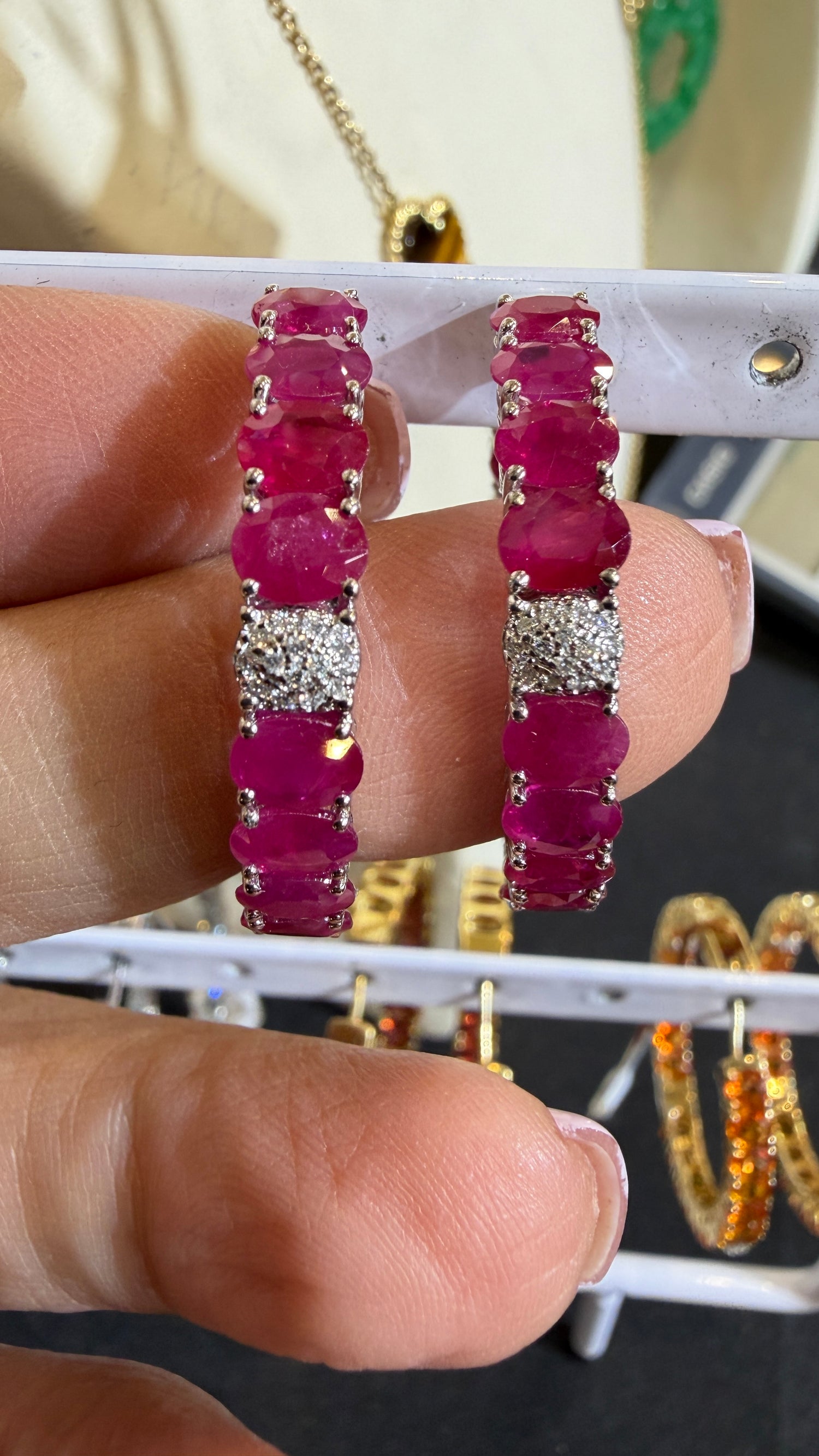 18k White Gold Earrings With Ruby