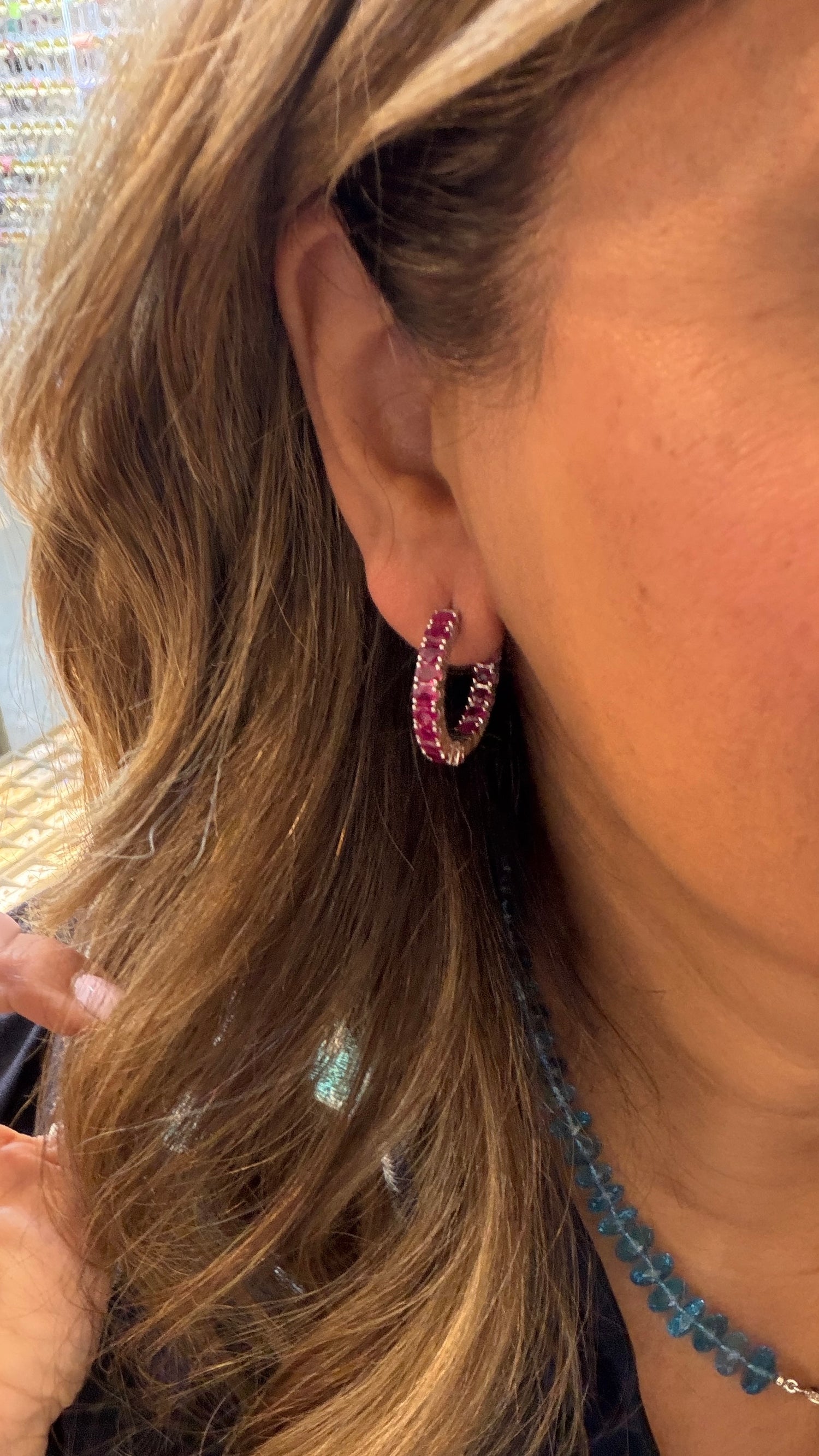 18k White Gold Earrings With Ruby