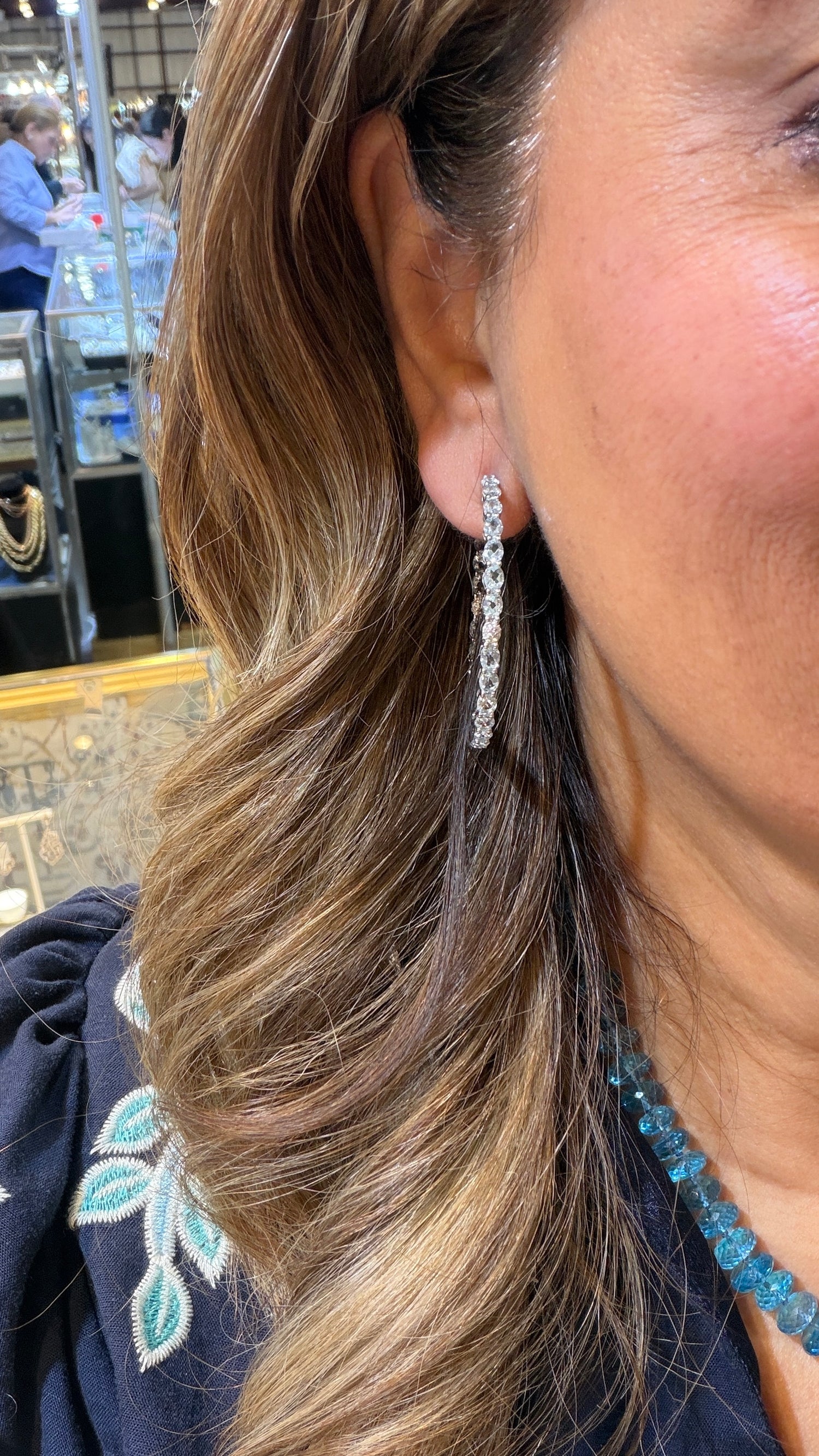18k White Gold Earrings With Aquamarine
