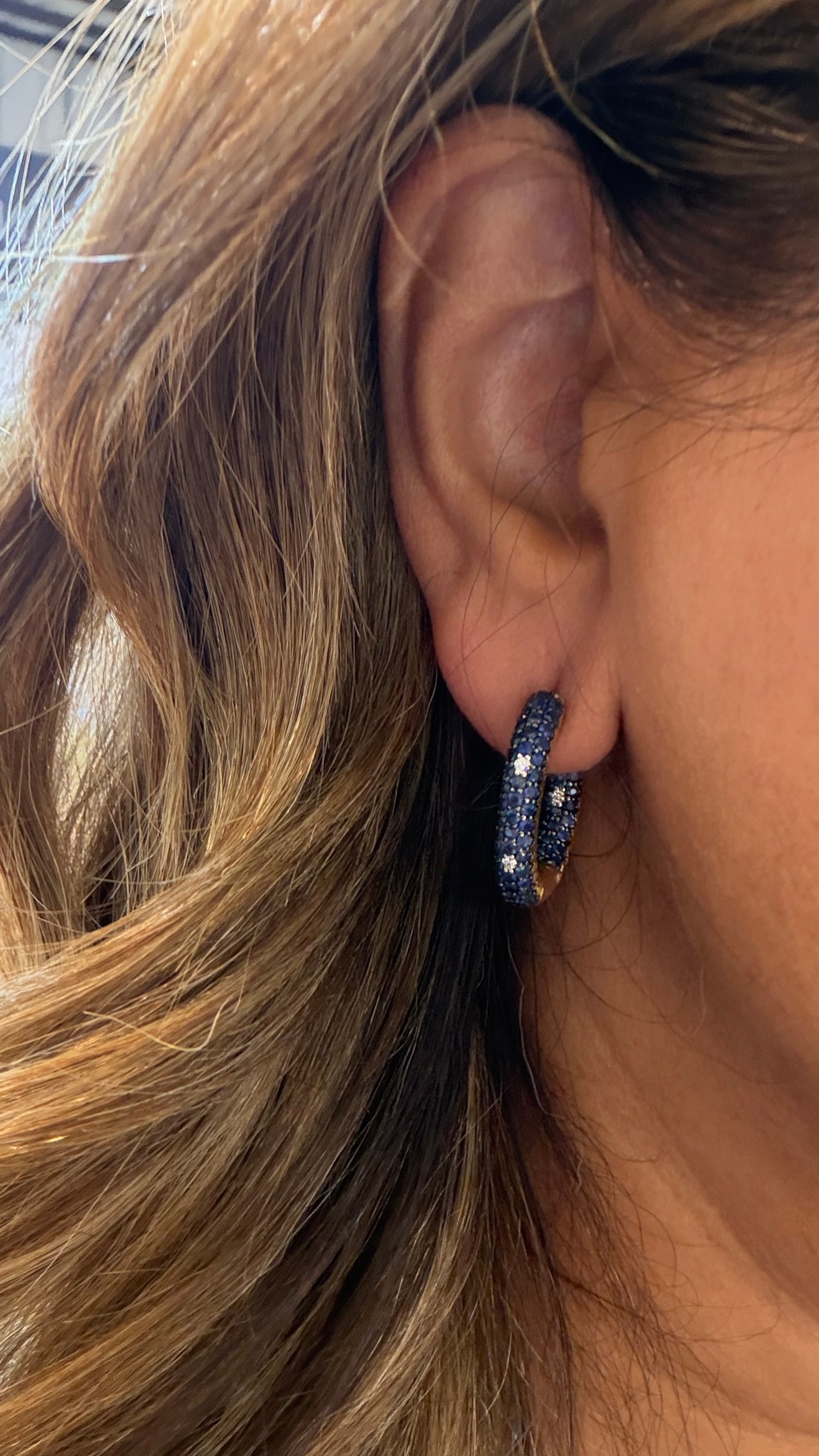 18k Gold Earrings With Sapphire