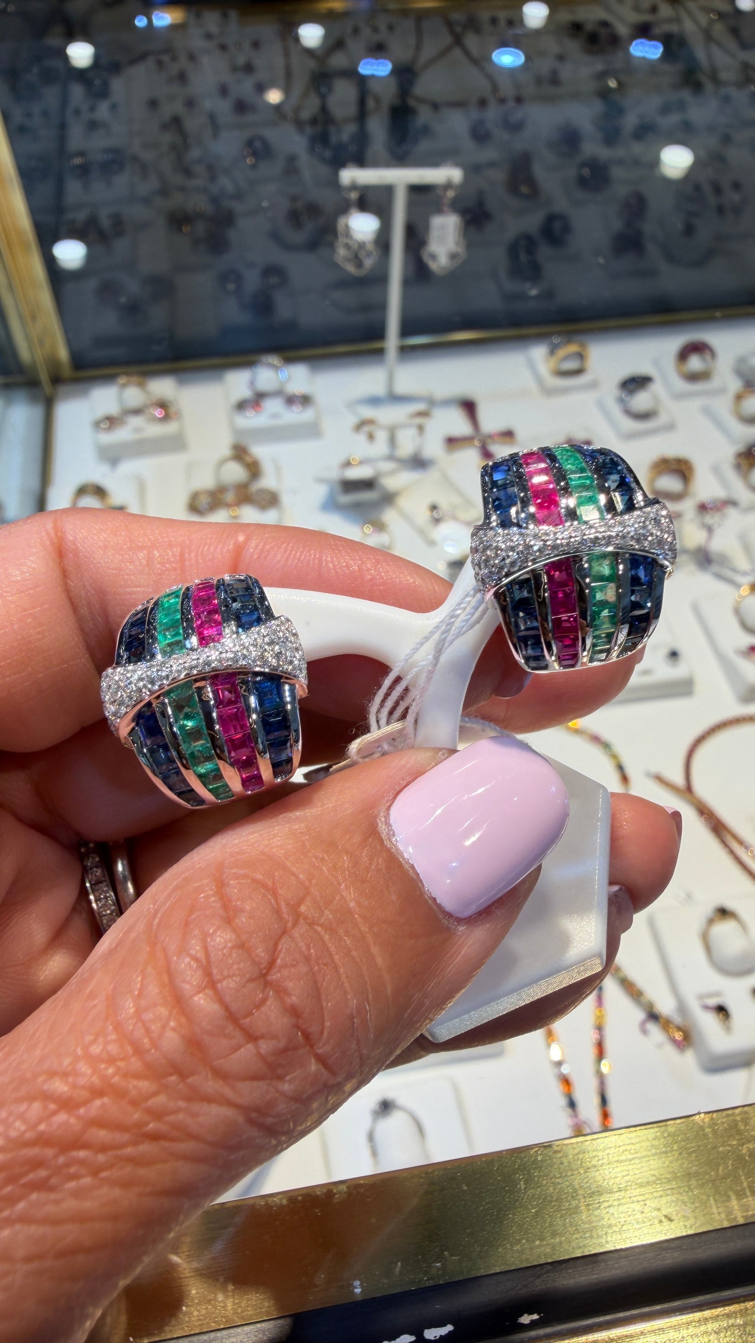 18k White Gold Earrings With Ruby And Emerald