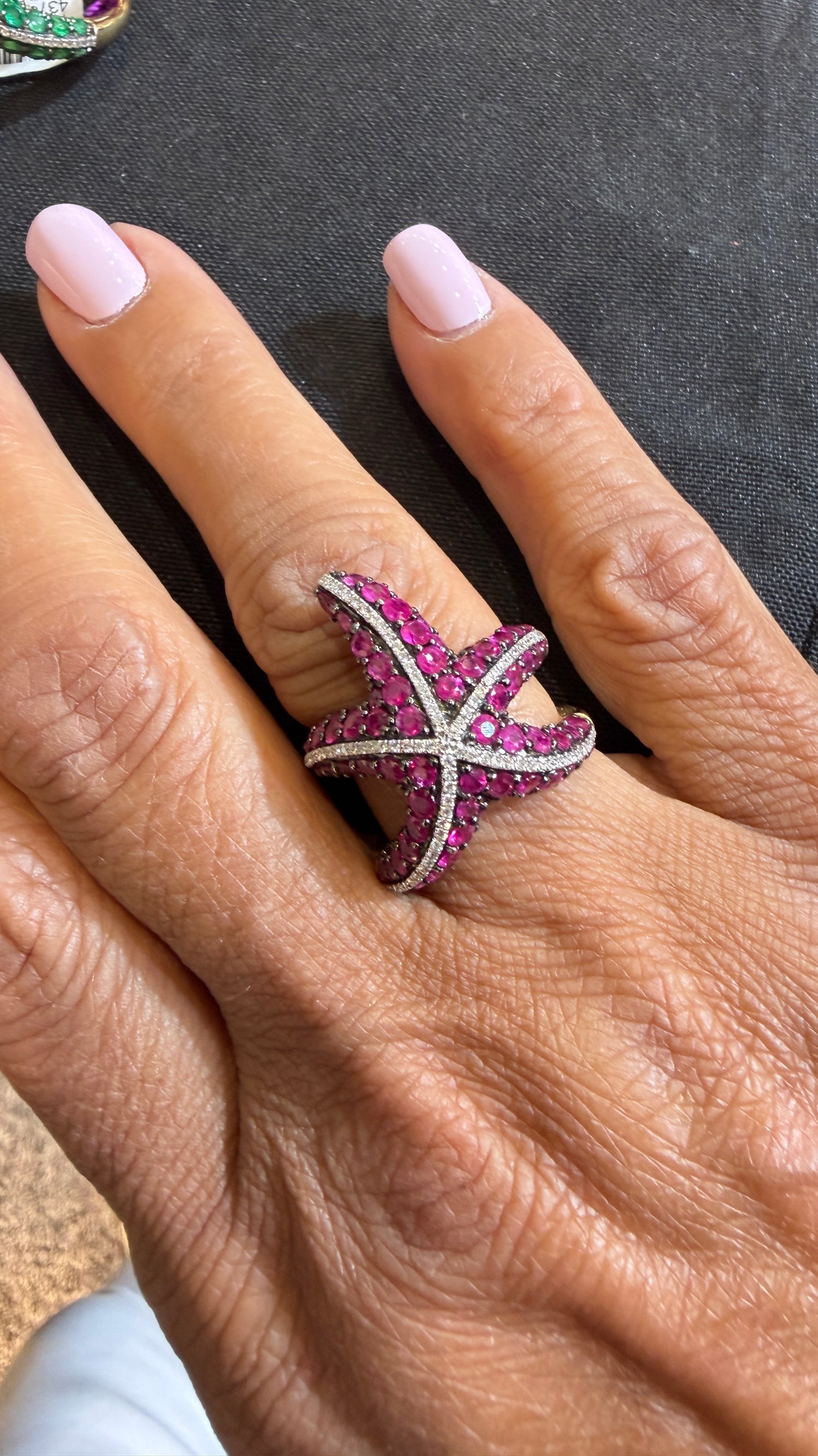 18k White Gold Ring With Ruby Size 7