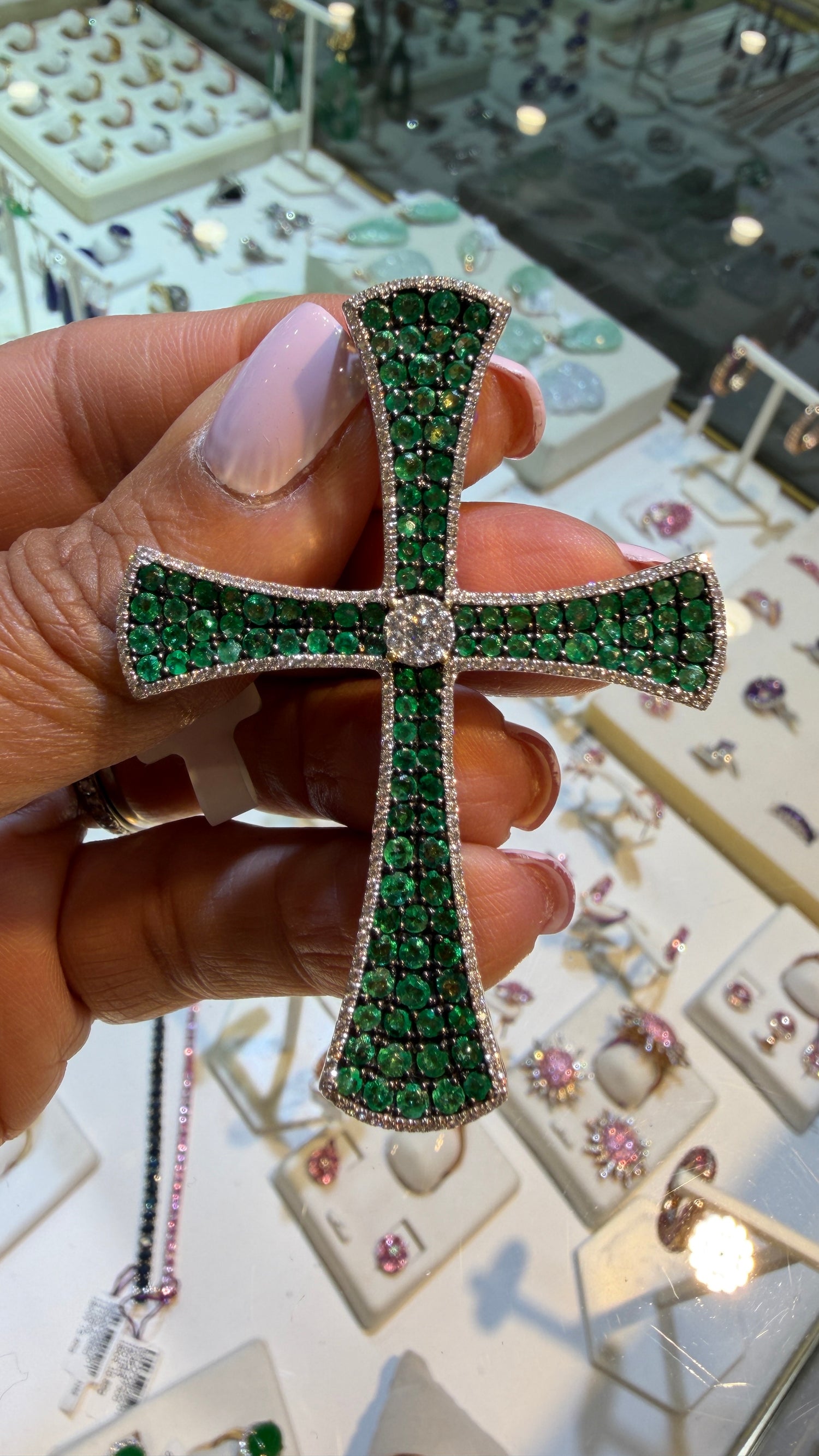 14k Yellow Gold Pendant With Emerald
