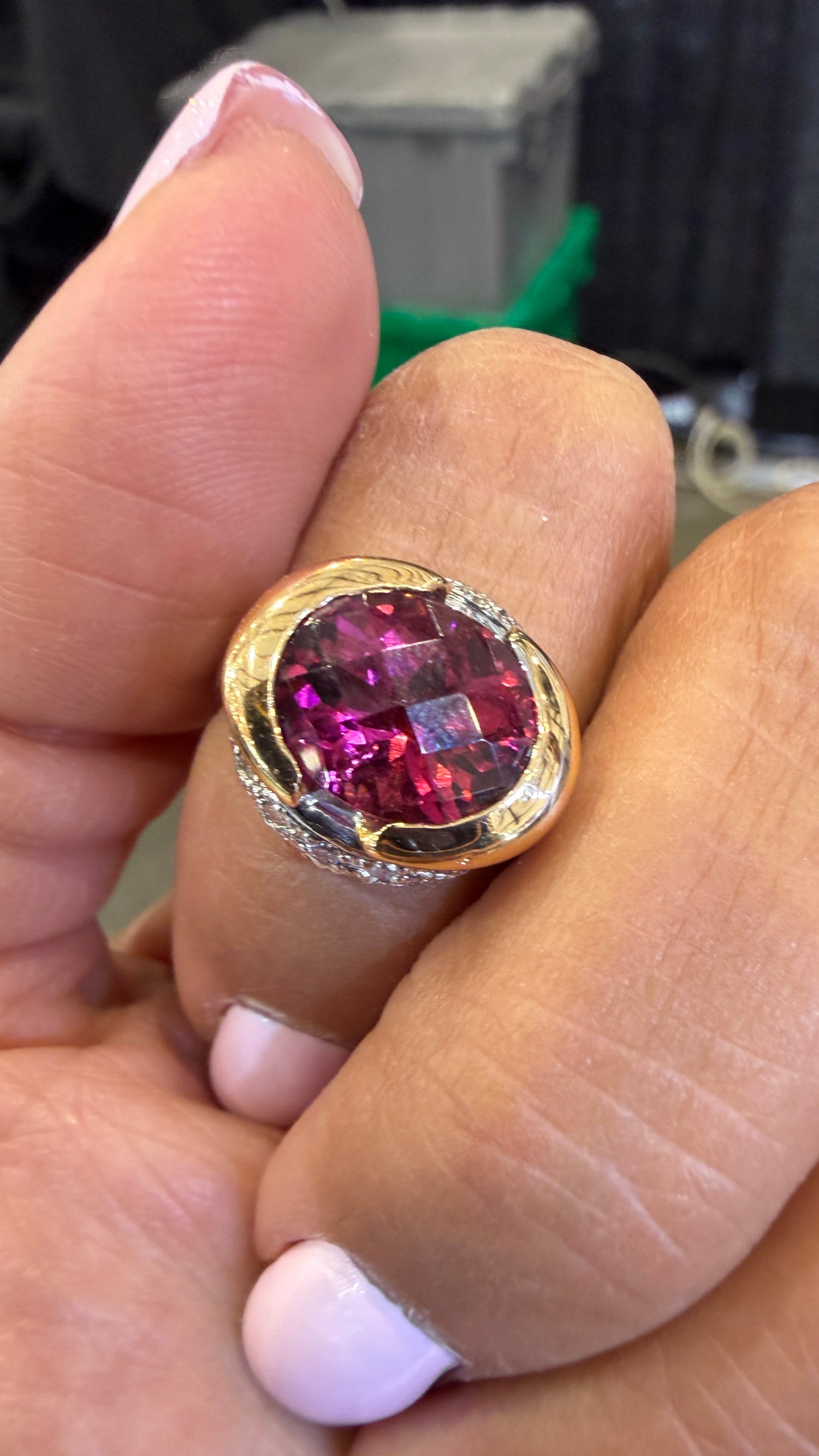 18k Yellow Gold Ring With Tourmaline Size 7
