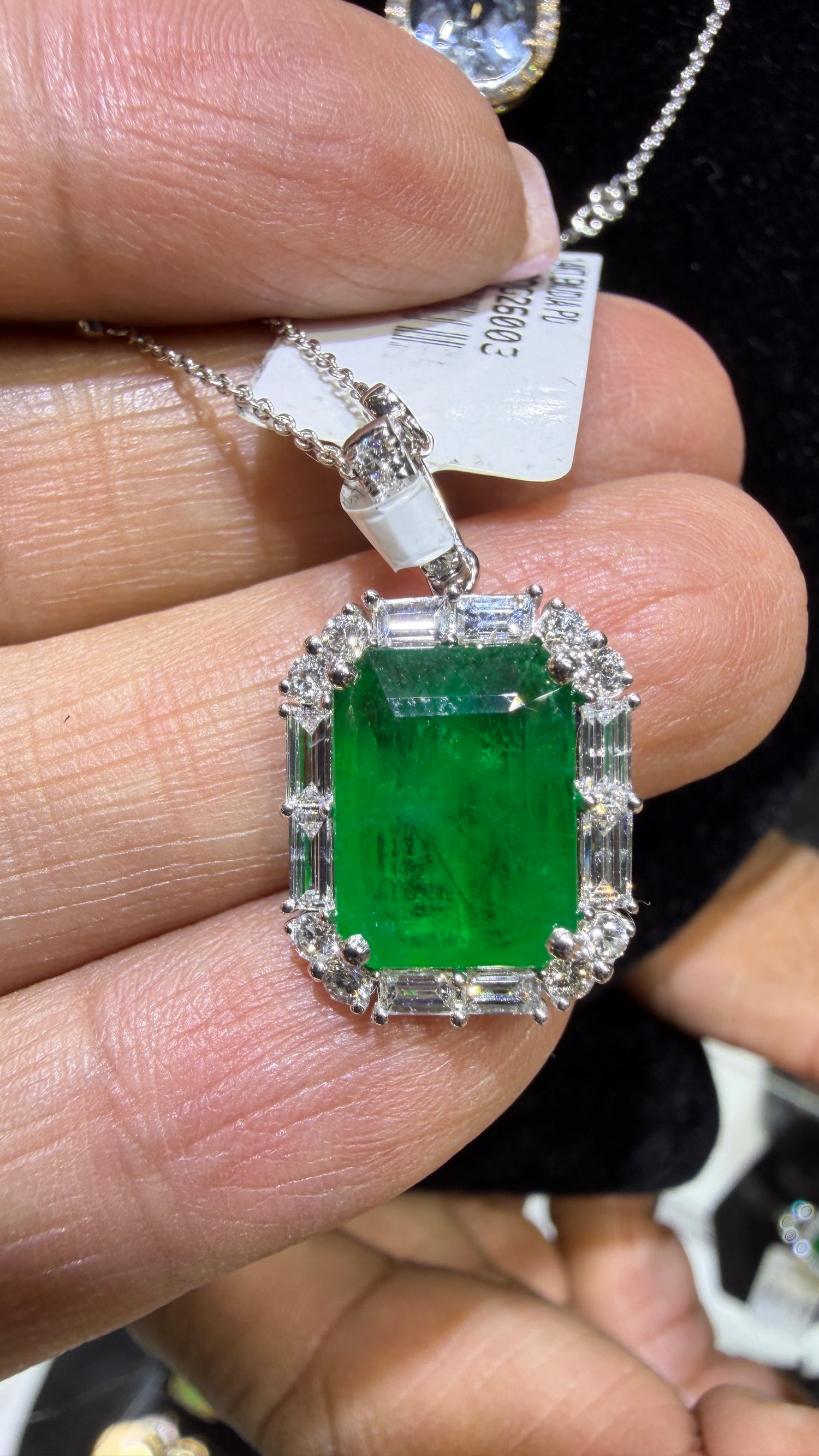 18k White Gold Necklace With Emerald 16-18 inches