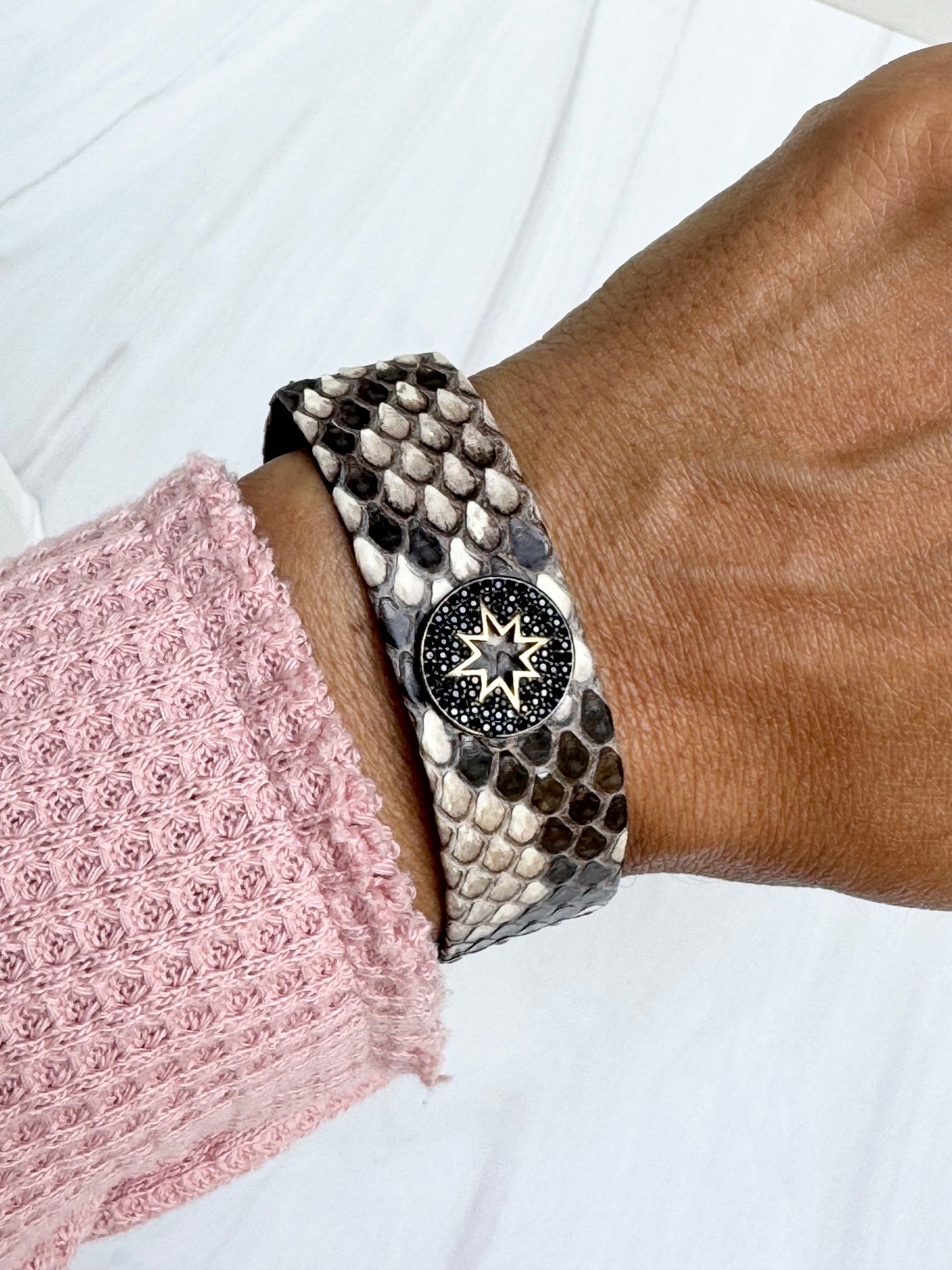 Leather Bracelet - Neutral Pattern - Magnetic Closure | Ulka Rocks