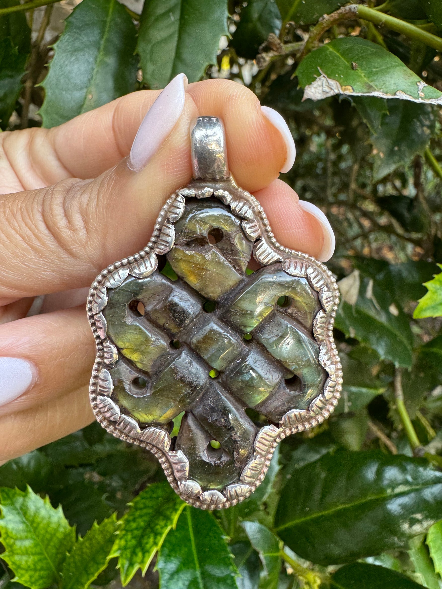 Silver Green Labradorite Pendant | Ulka Rocks