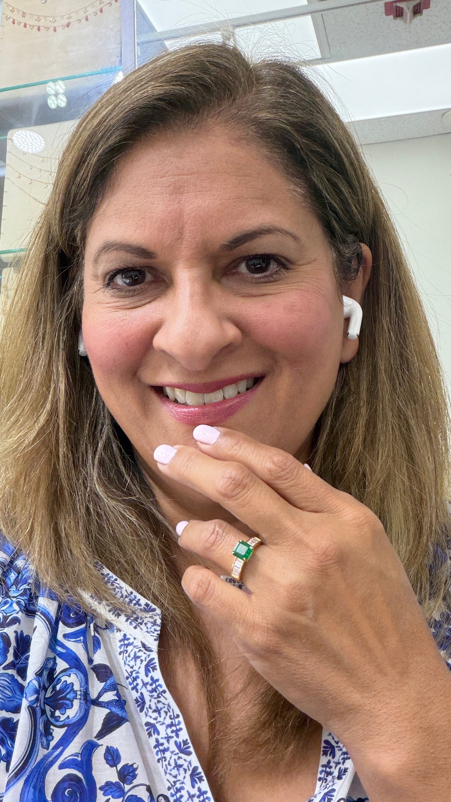 18k Yellow Gold Ring With Emerald Size 7