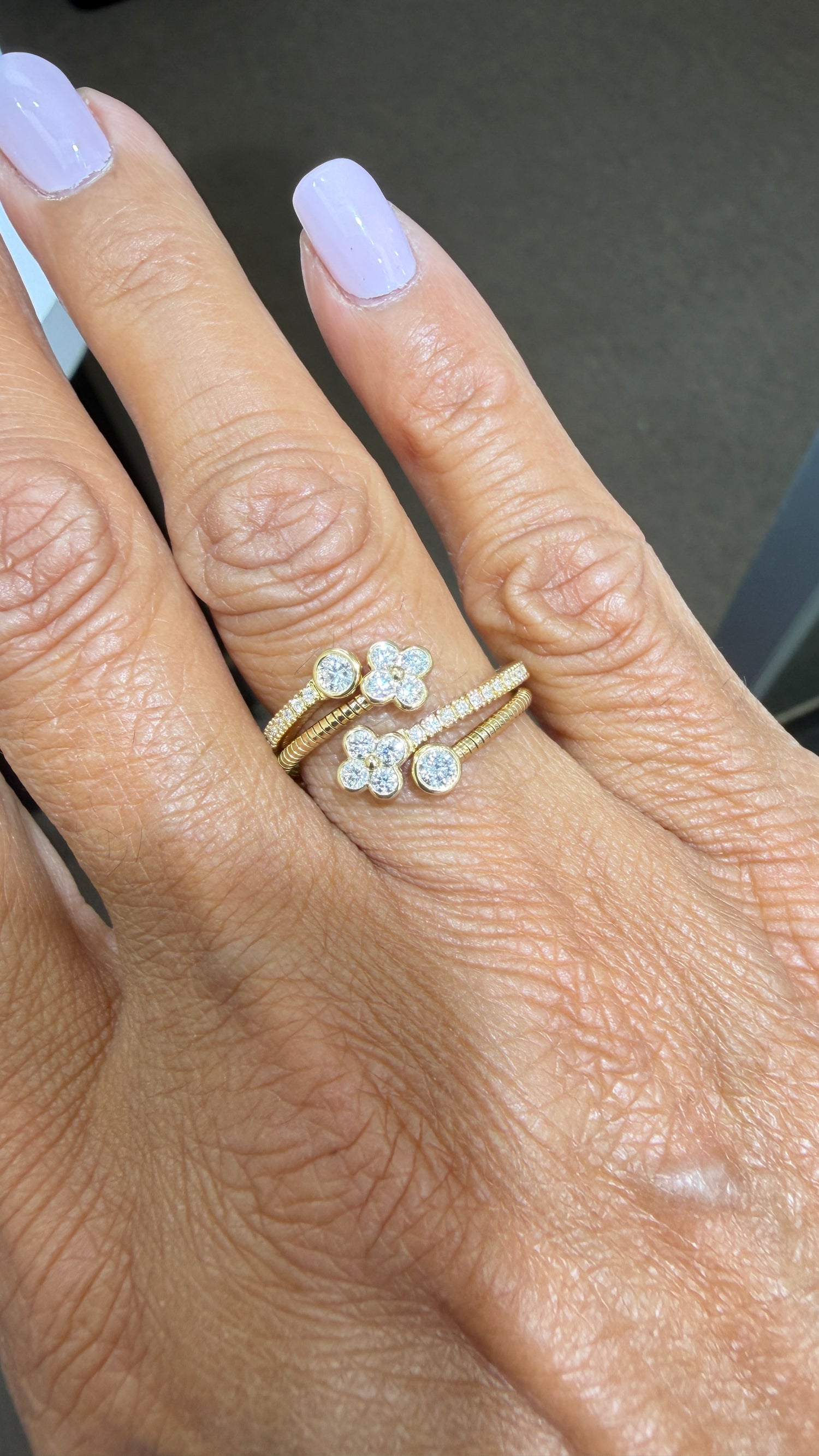 18k Yellow Gold Ring With Diamond Size 7-8