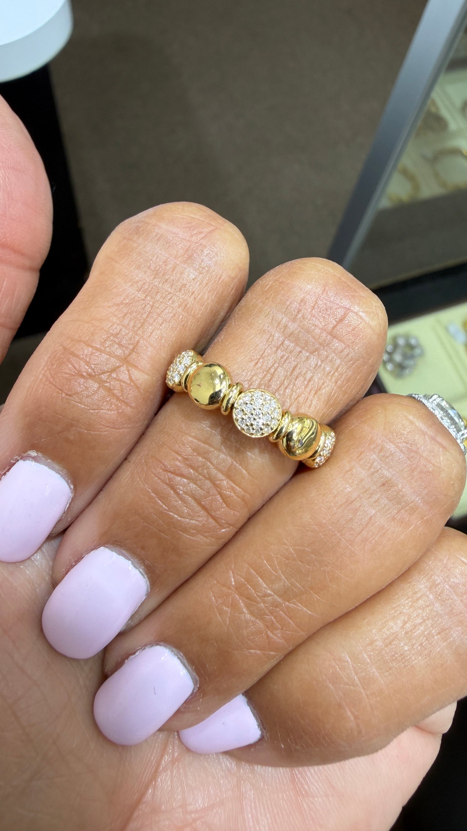 18k Yellow Gold Ring With Diamond Size 7-8
