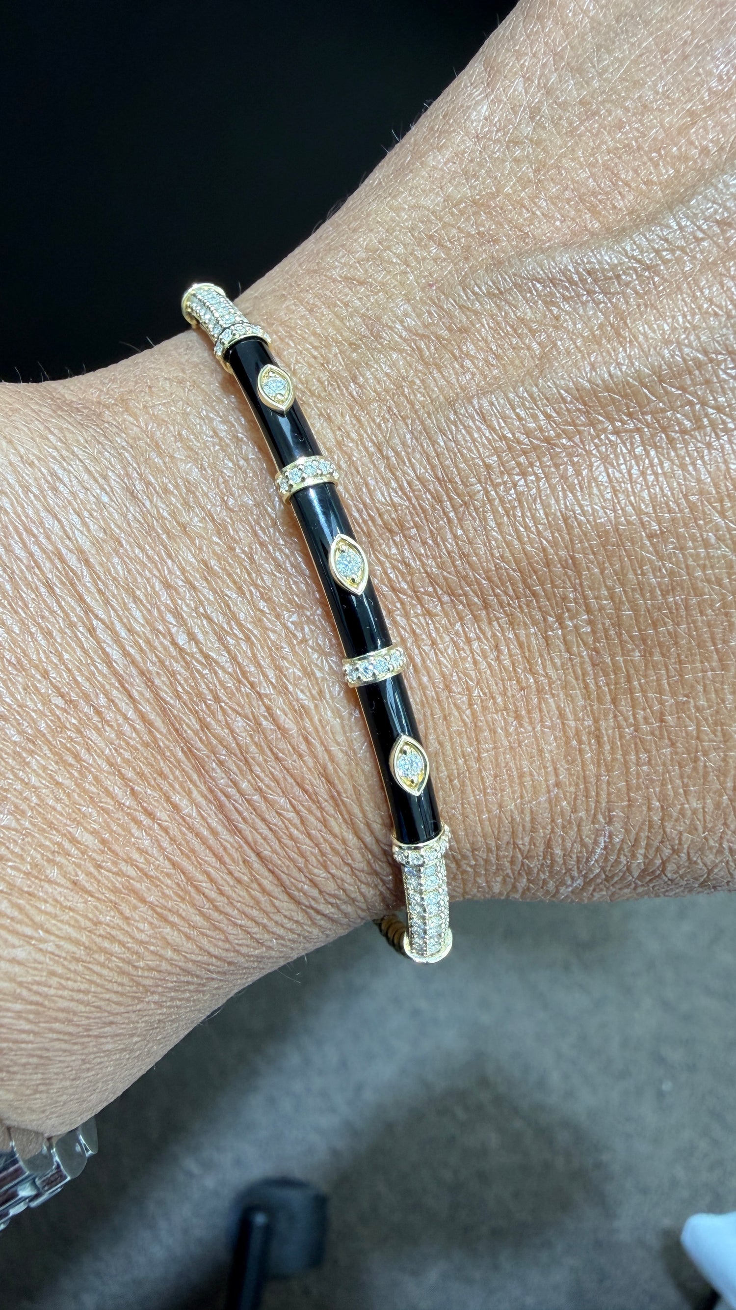 14k Yellow Gold Bracelet With Onyx