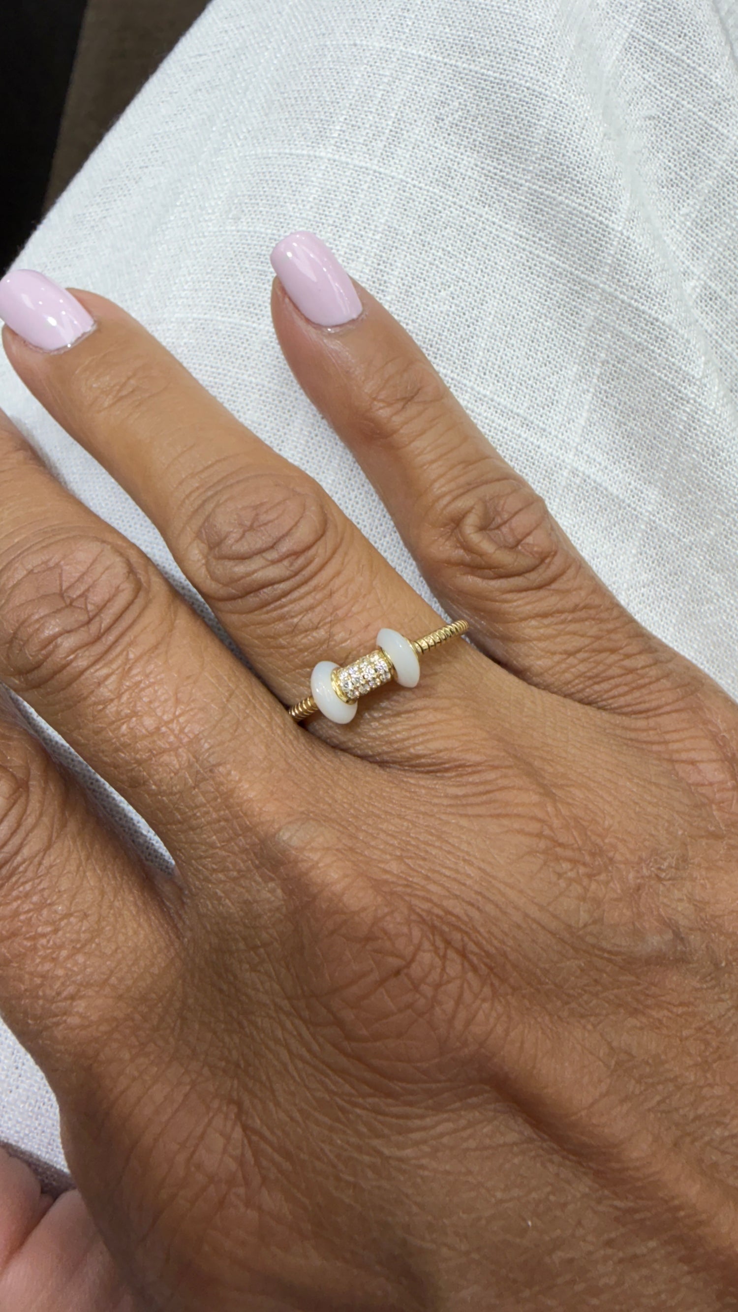 14k Yellow Gold Ring With Diamond Size 6.5-8