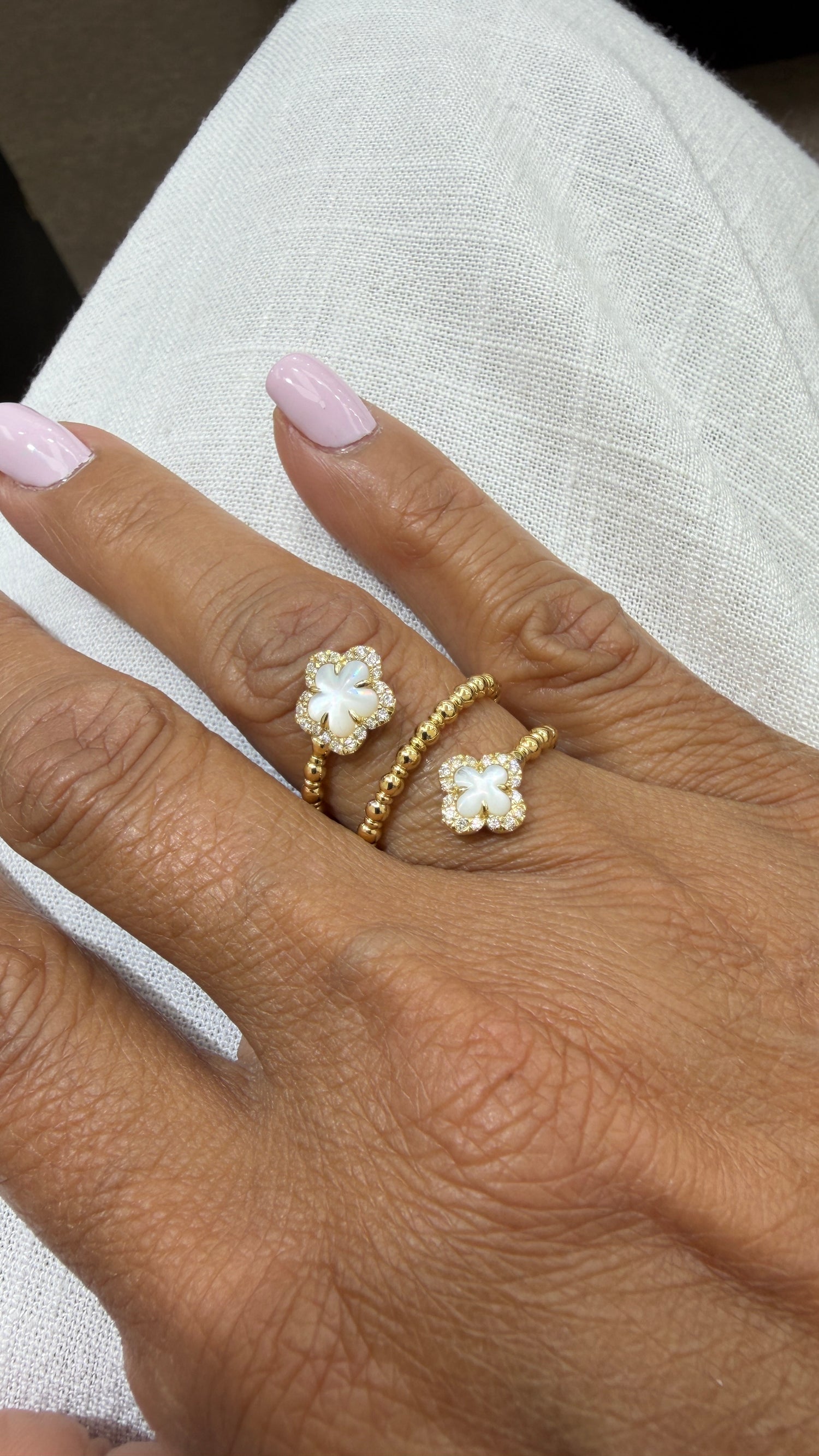18k Yellow Gold Ring With Mother Of Pearl Size 6.5-8