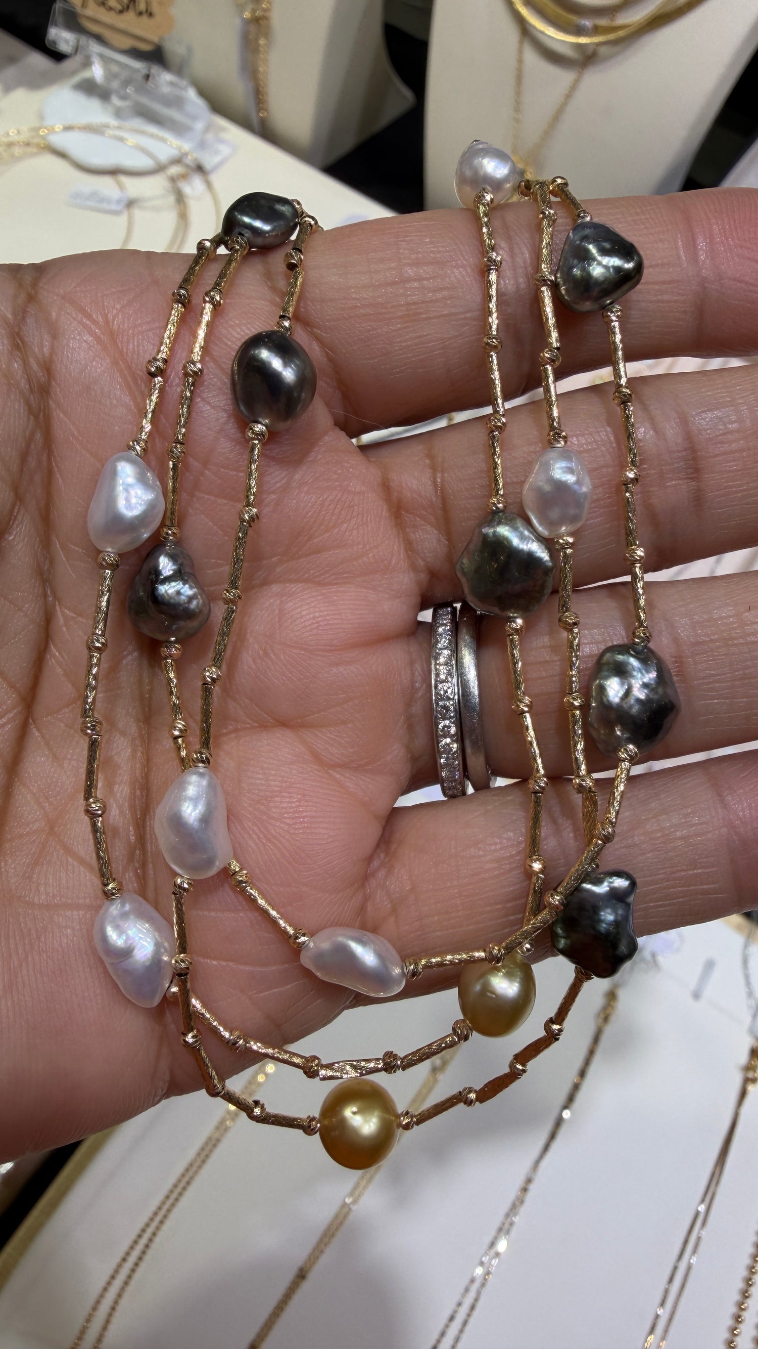 18k Yellow Gold Necklace With Tahitian Pearls 16 inches
