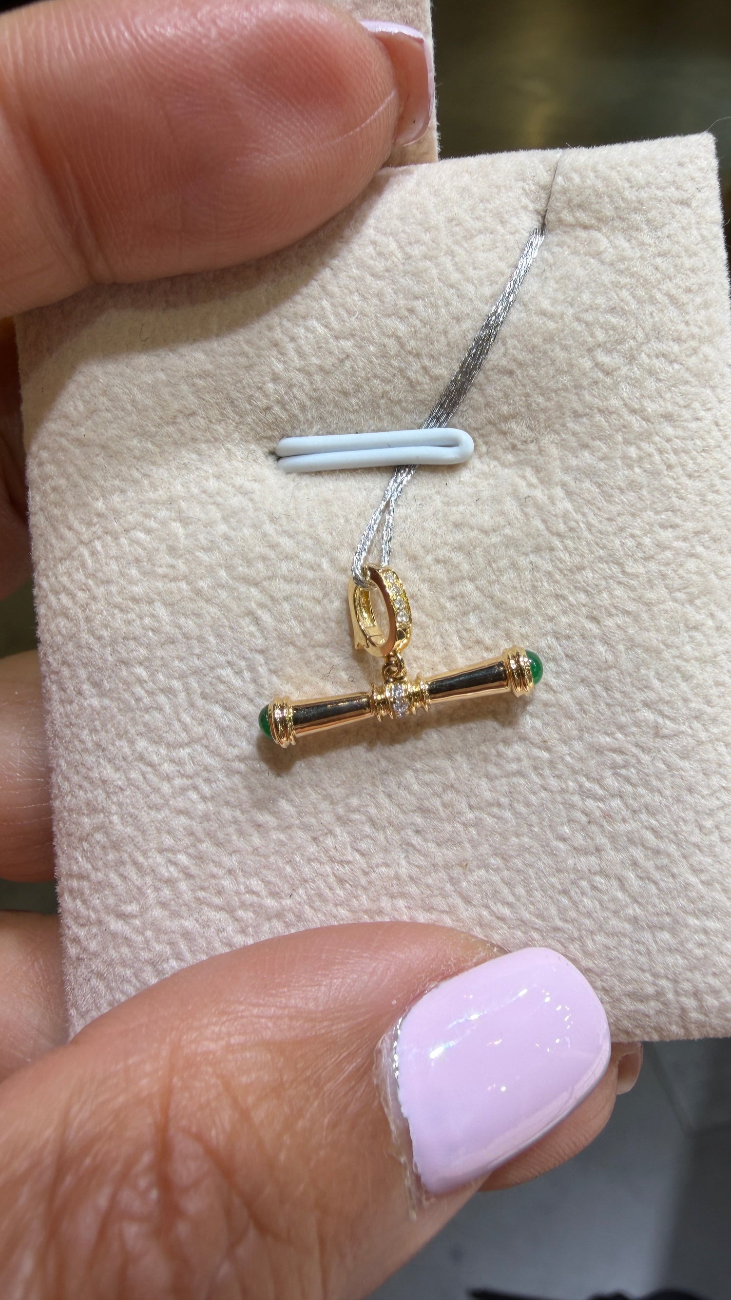 18k Yellow Gold Pendant With Emerald