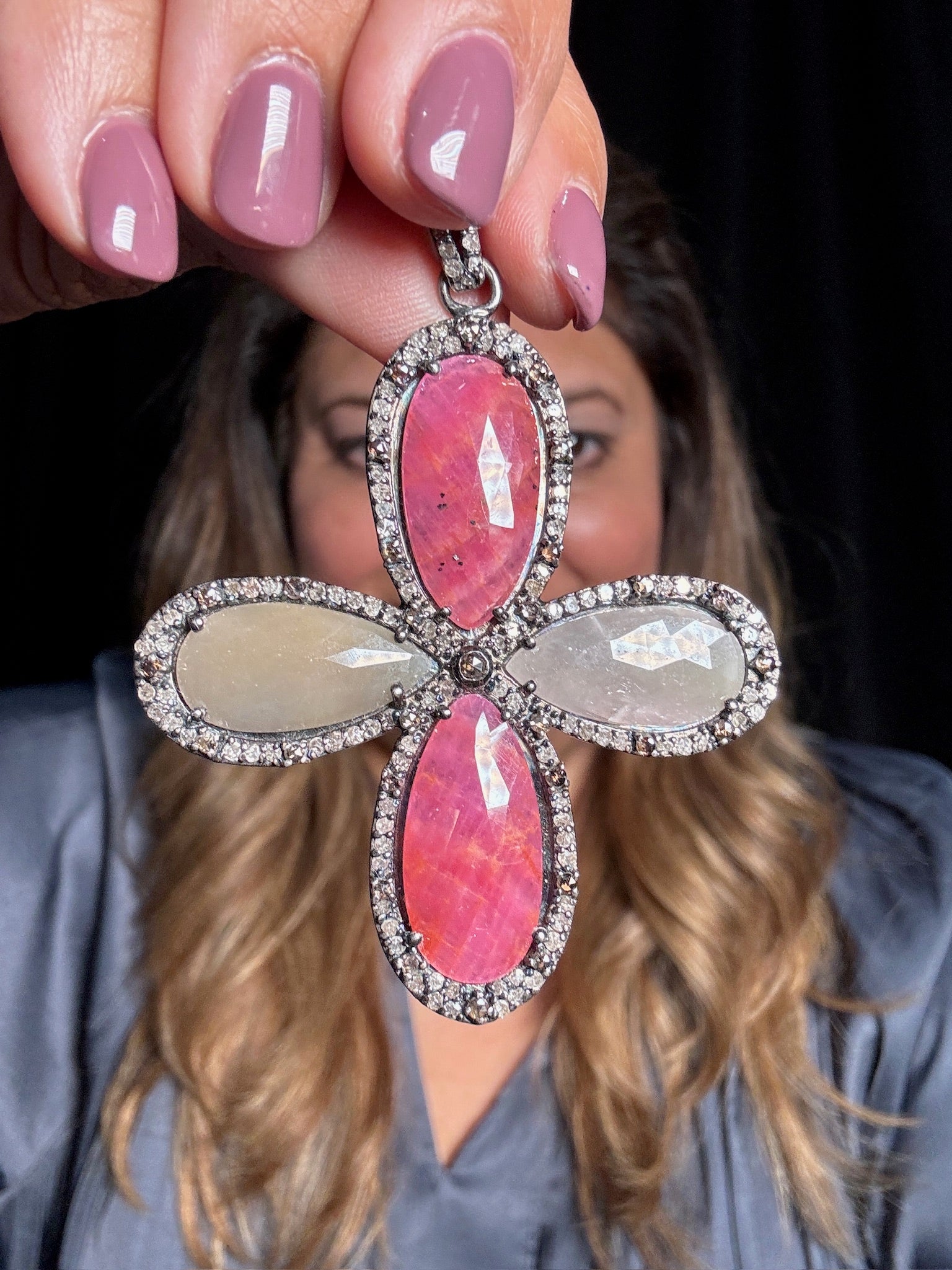 Pink Sapphire Flower Pendant | Ulka Rocks