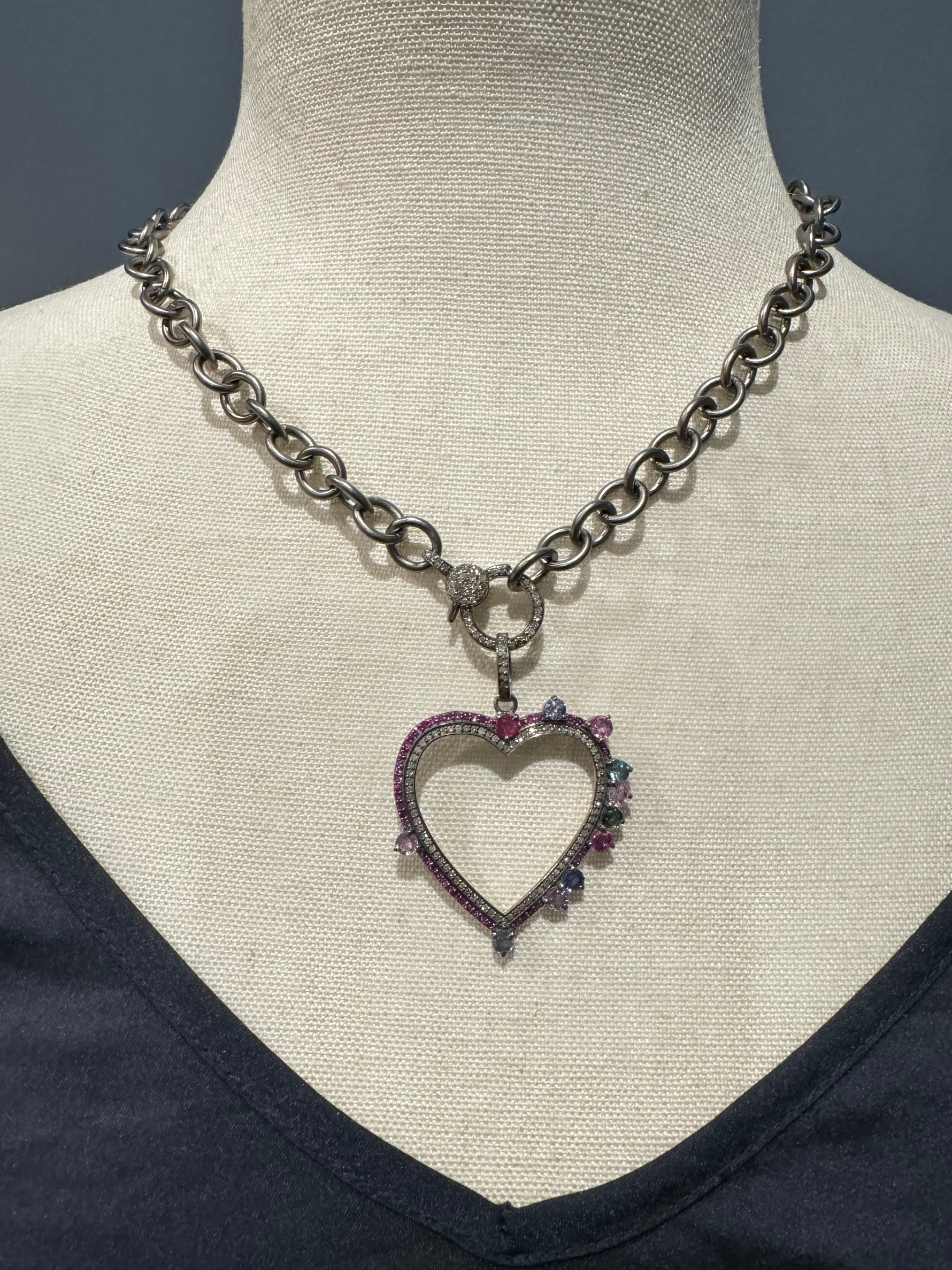 Sapphire Diamond Heart - Pink | Ulka Rocks