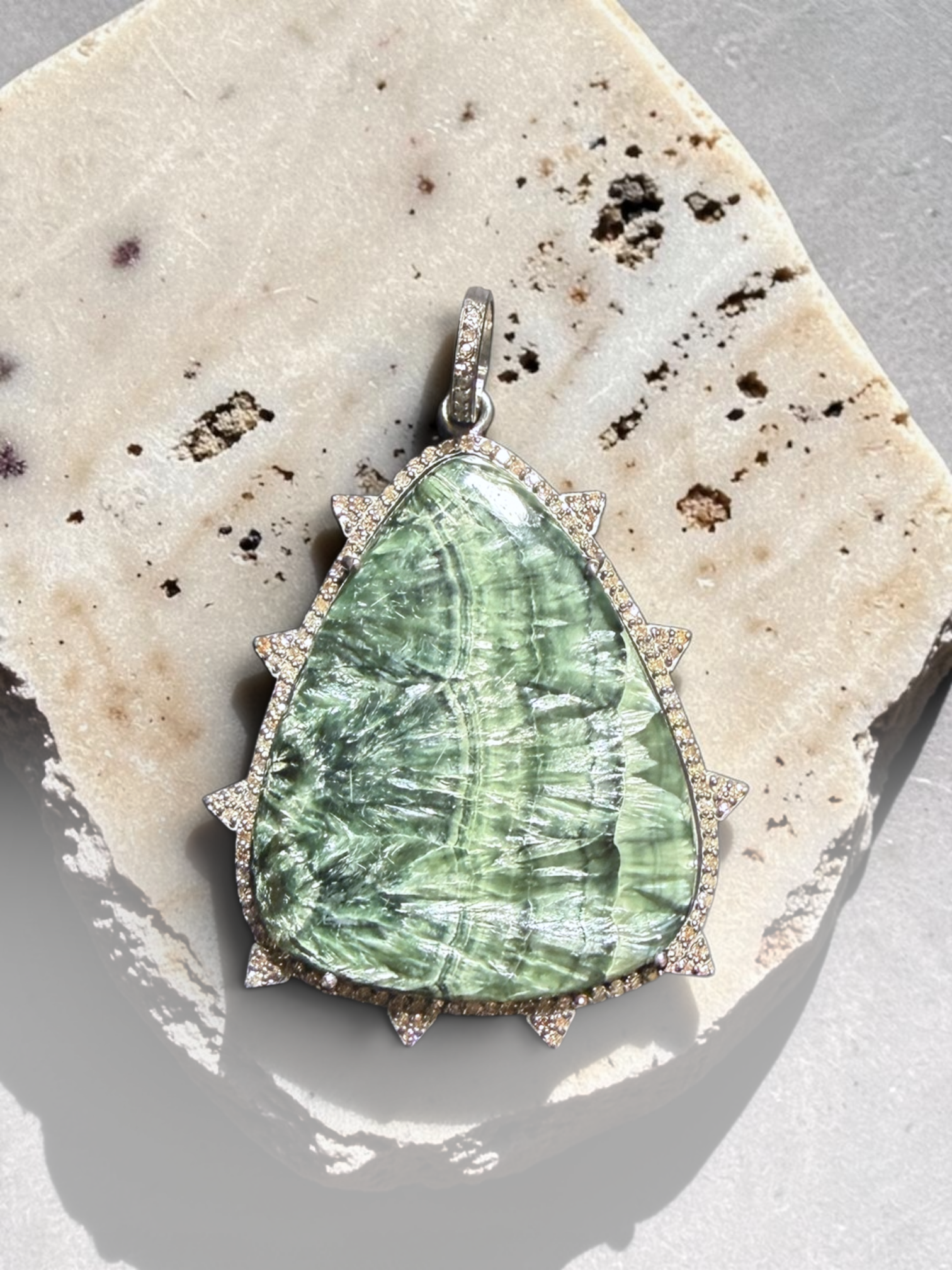 18" Green Seraphinite Necklace with Diamond Clasp & Seraphinite Pendant | Ulka Rocks