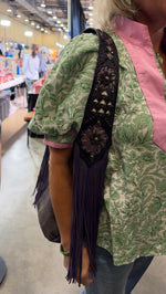 Heritage Brand Marilyn bag No. 1549 worn on the shoulder at the Dallas show