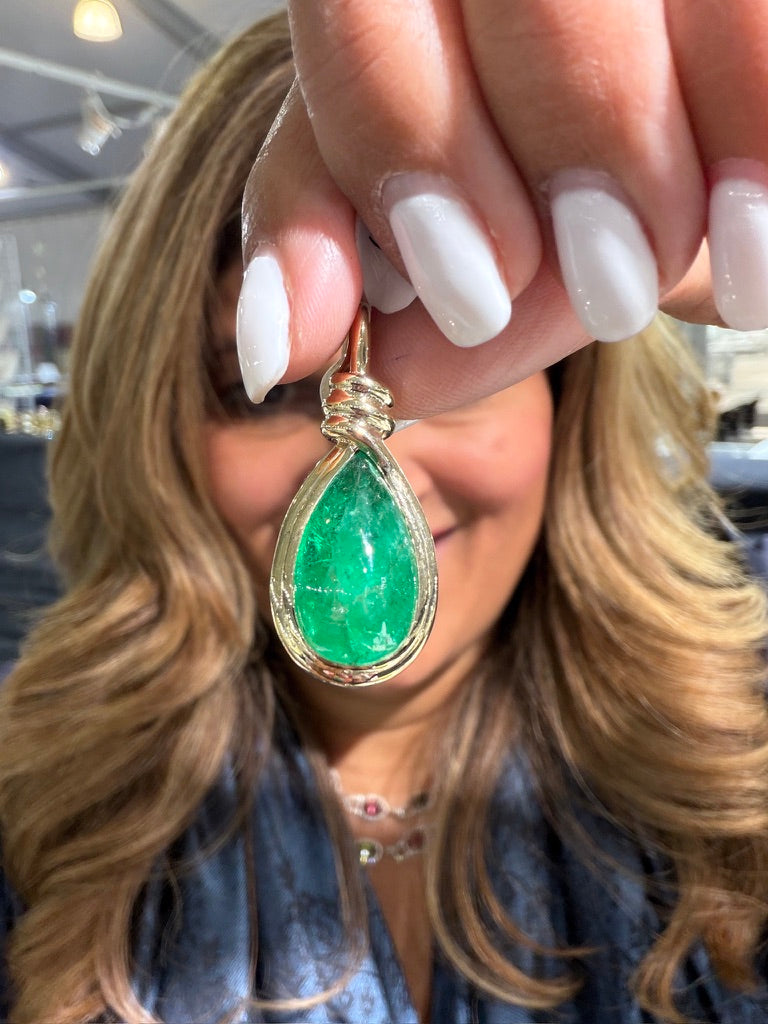 14k gold emerald pear pendant