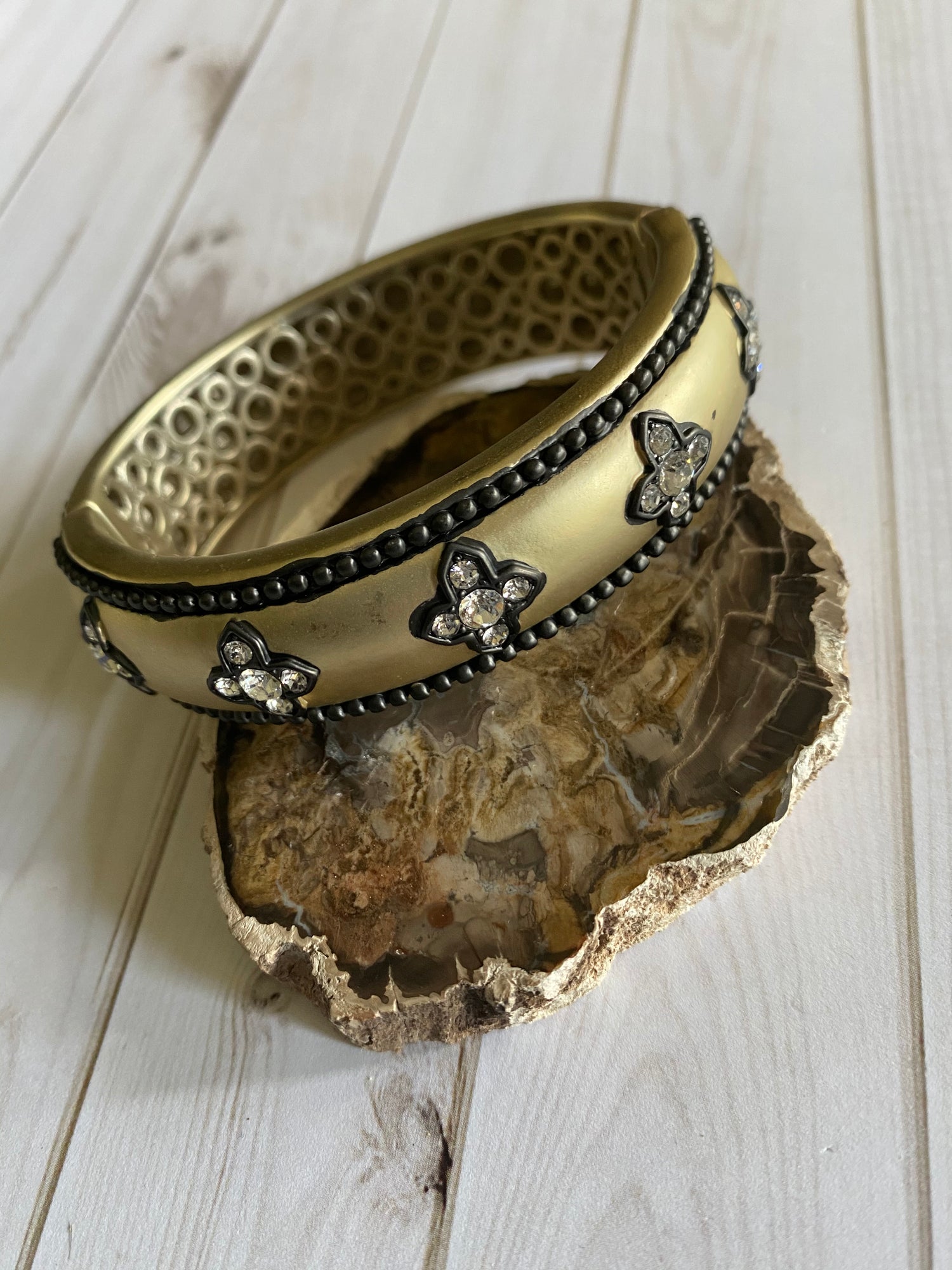 Shiloh Bracelet - Gold Clover | Ulka Rocks