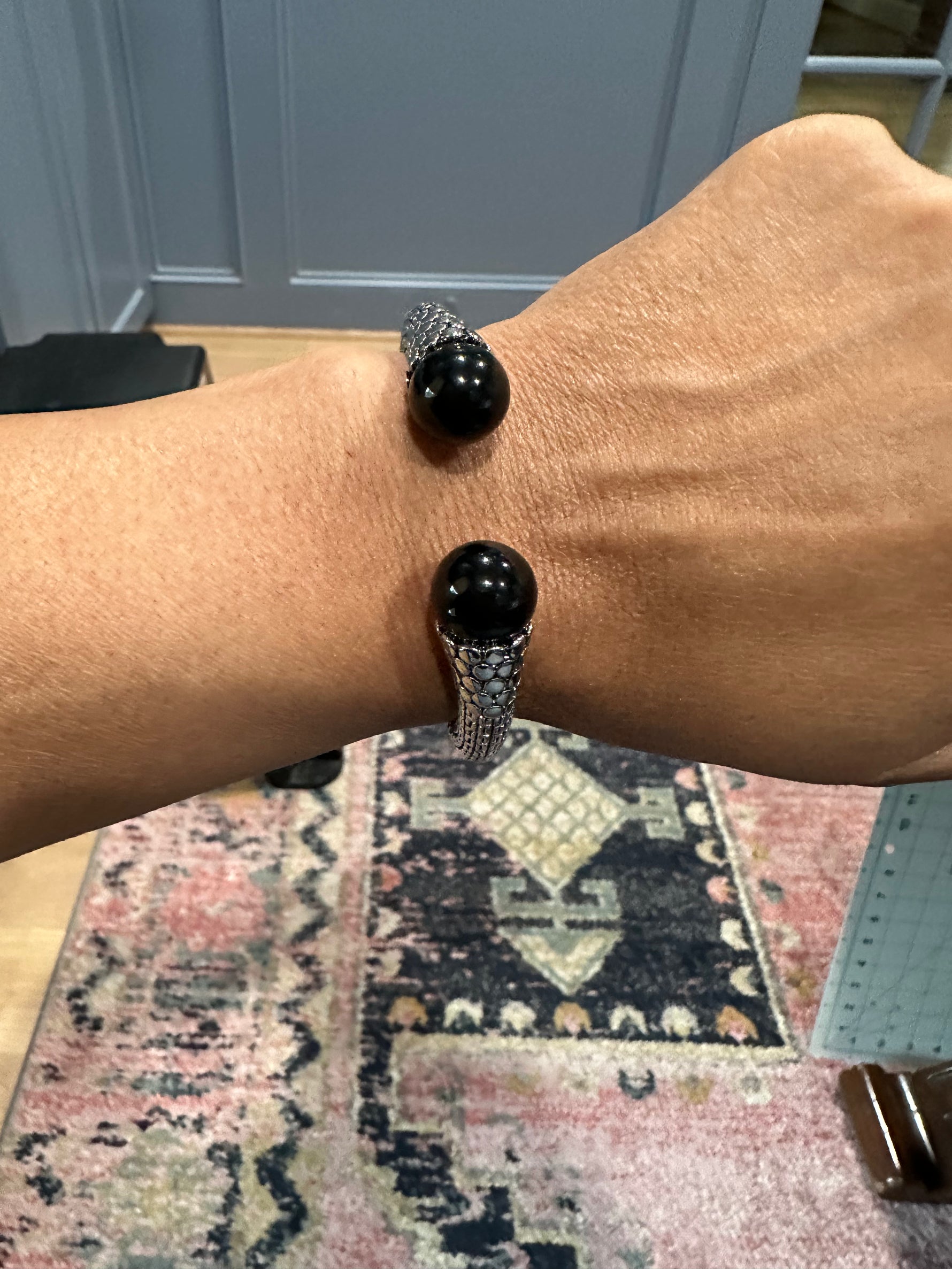 7" Pearl Cuff | Ulka Rocks